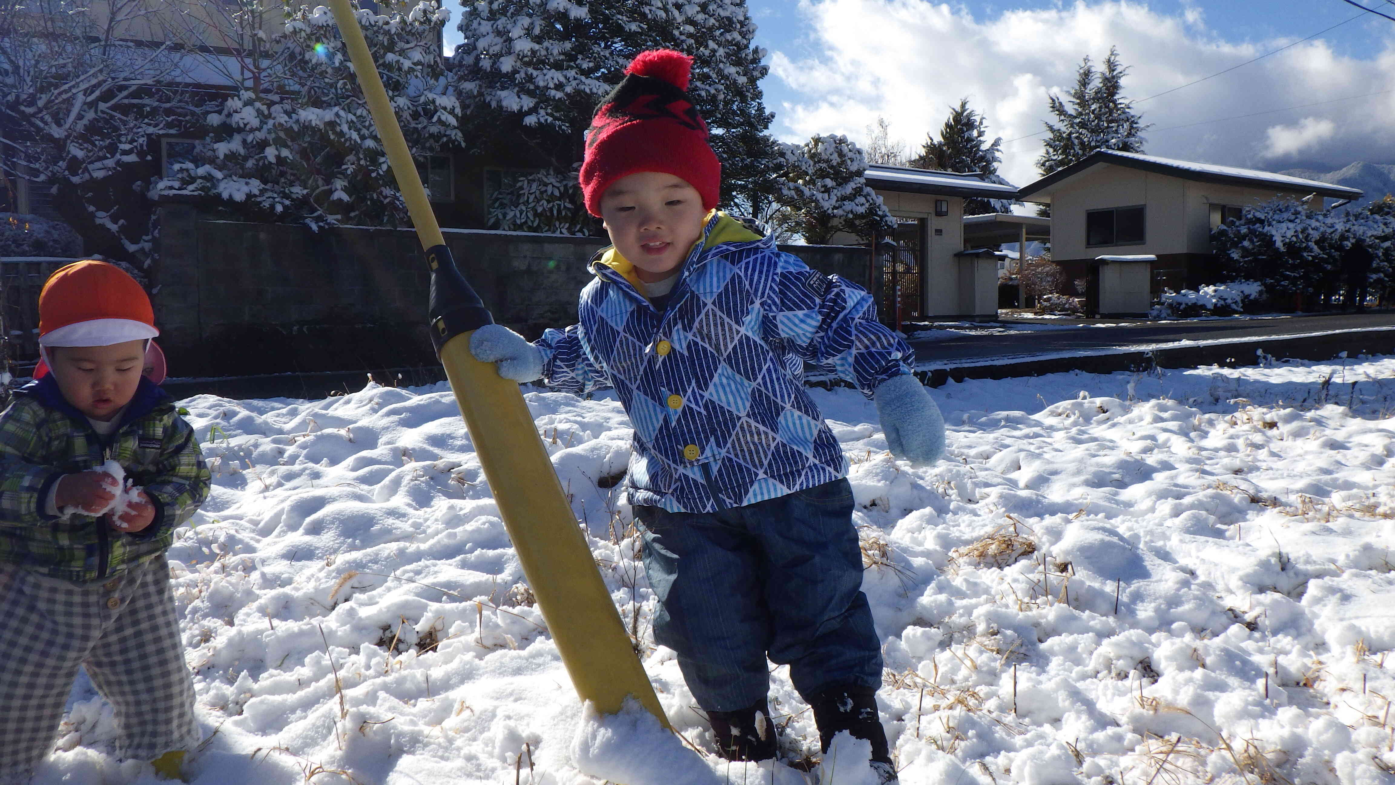 深まった秋から、初雪に！