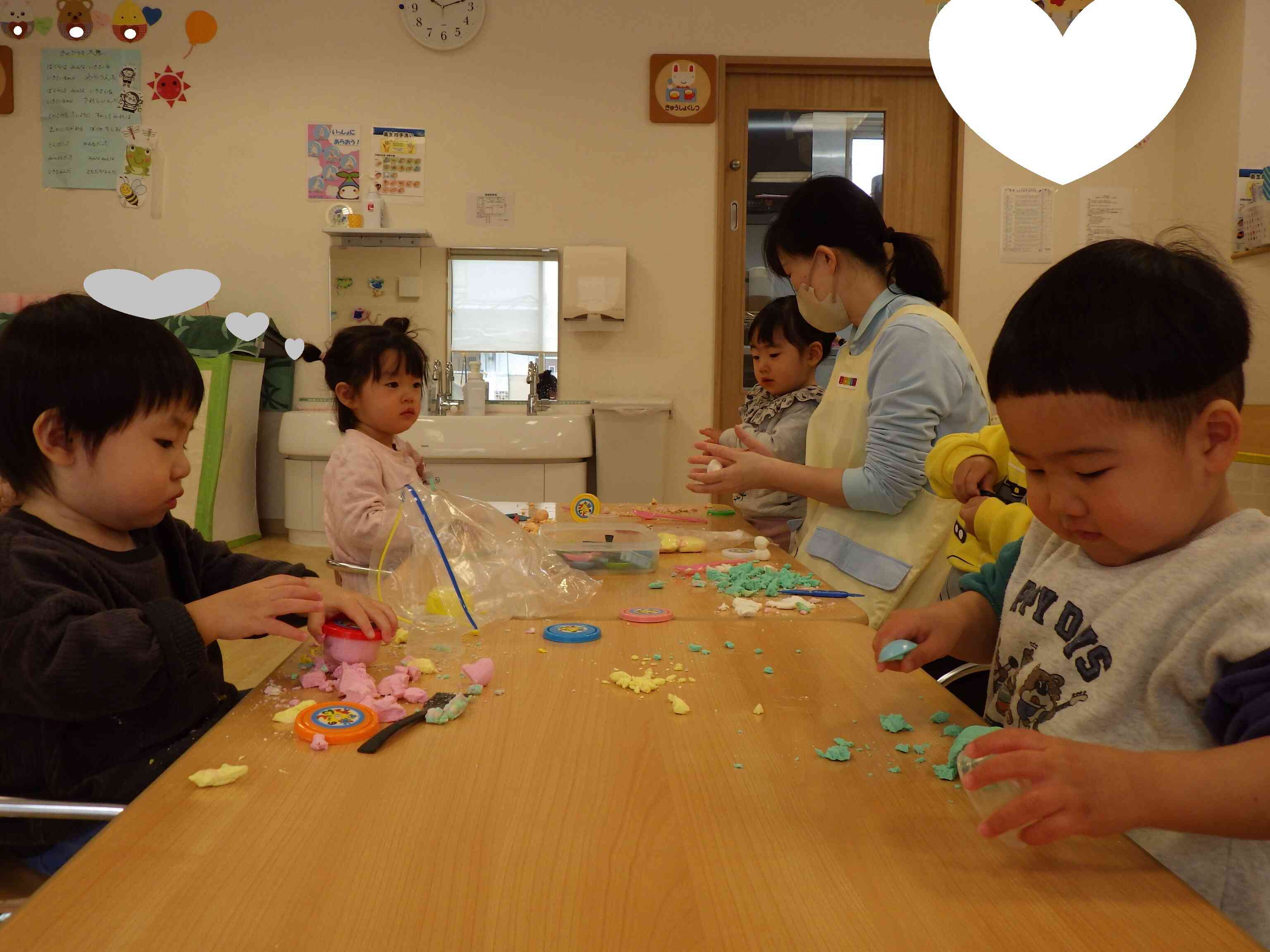 米粉粘土　みんなでこまかくしちゃった！