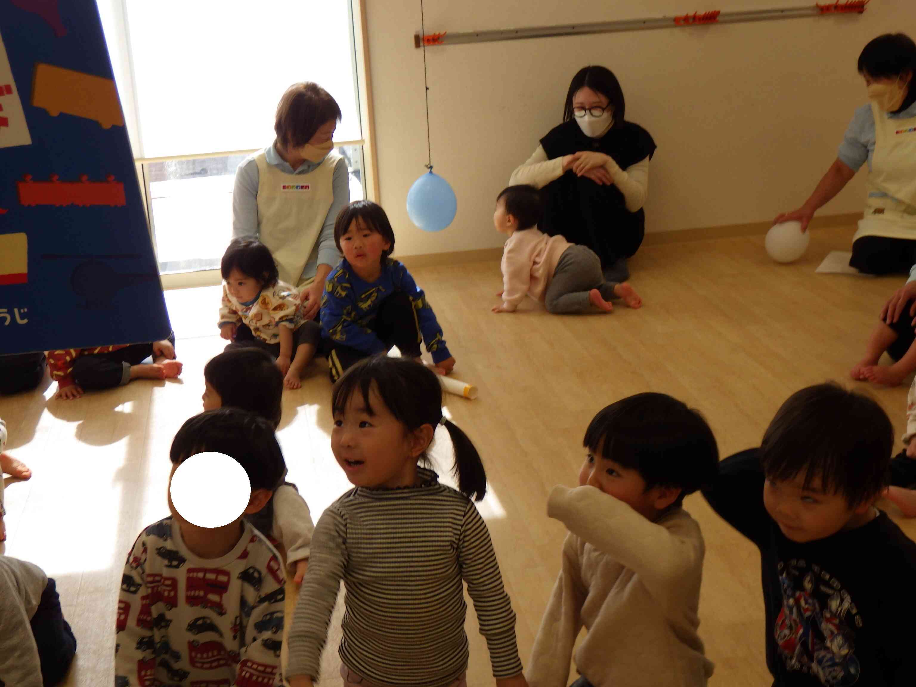 大型絵本をみんなでみましたよ