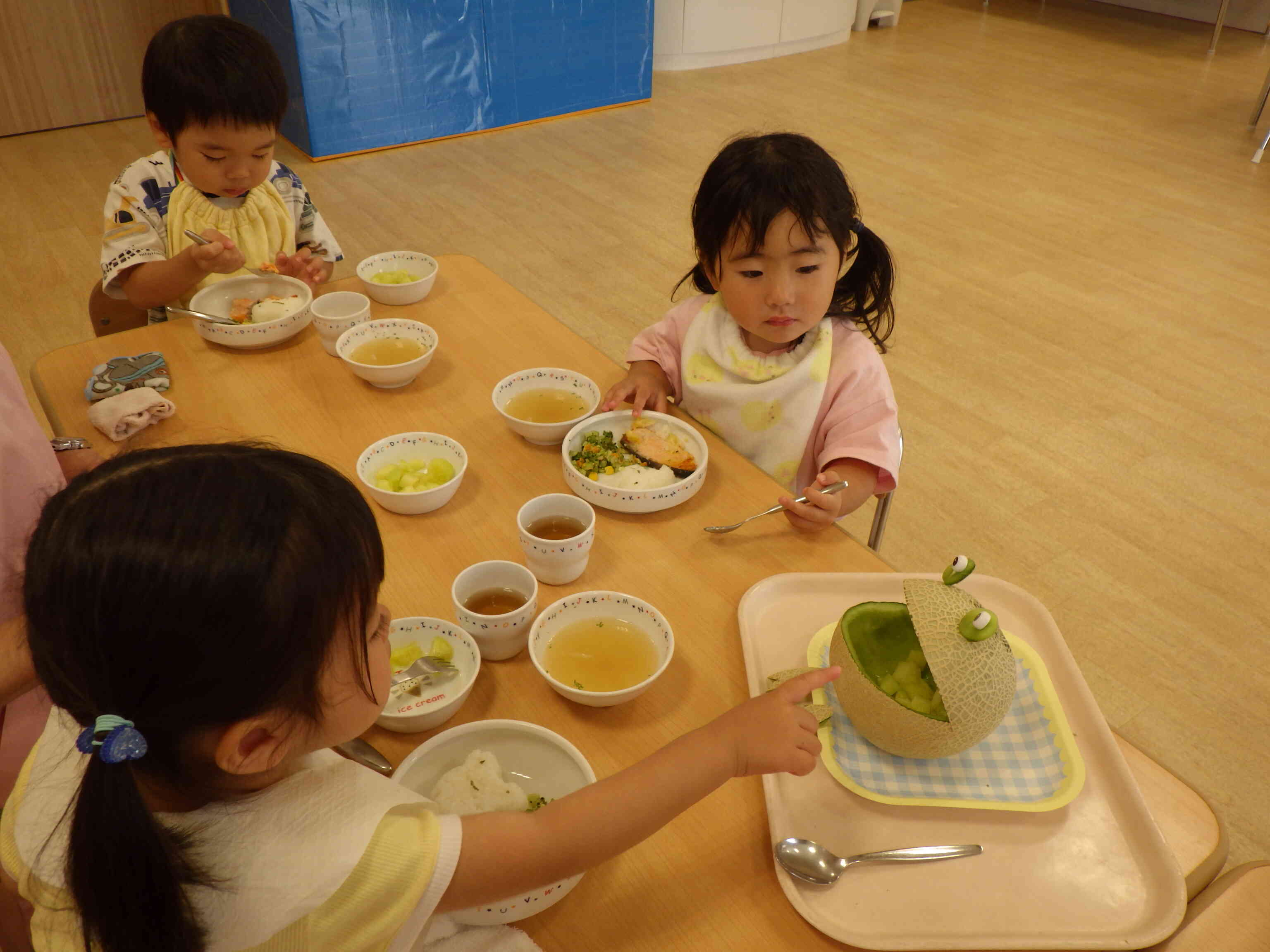 かえるさん　こんにちは！