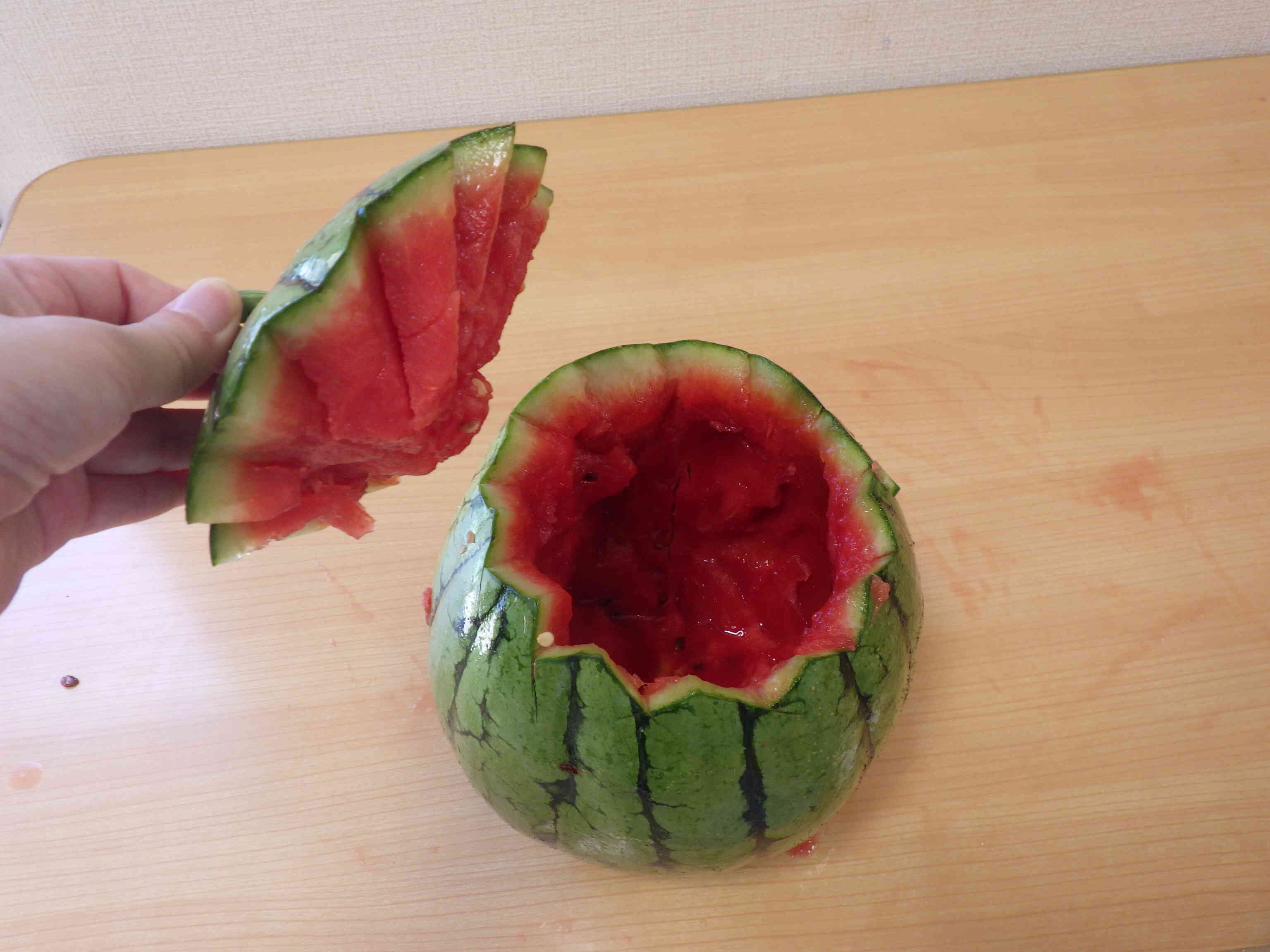 お届け物は！　すいかですって！