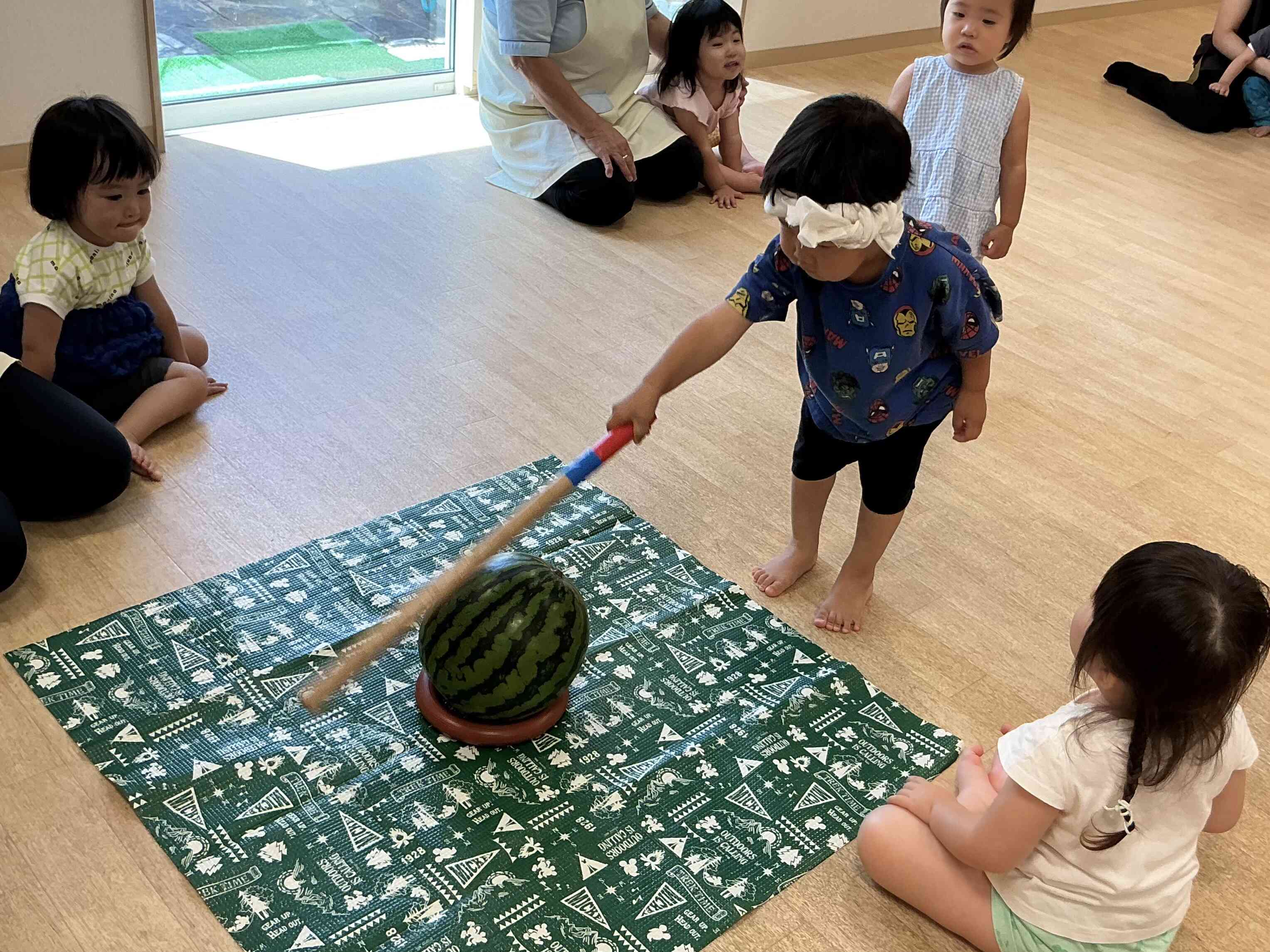すいか割り