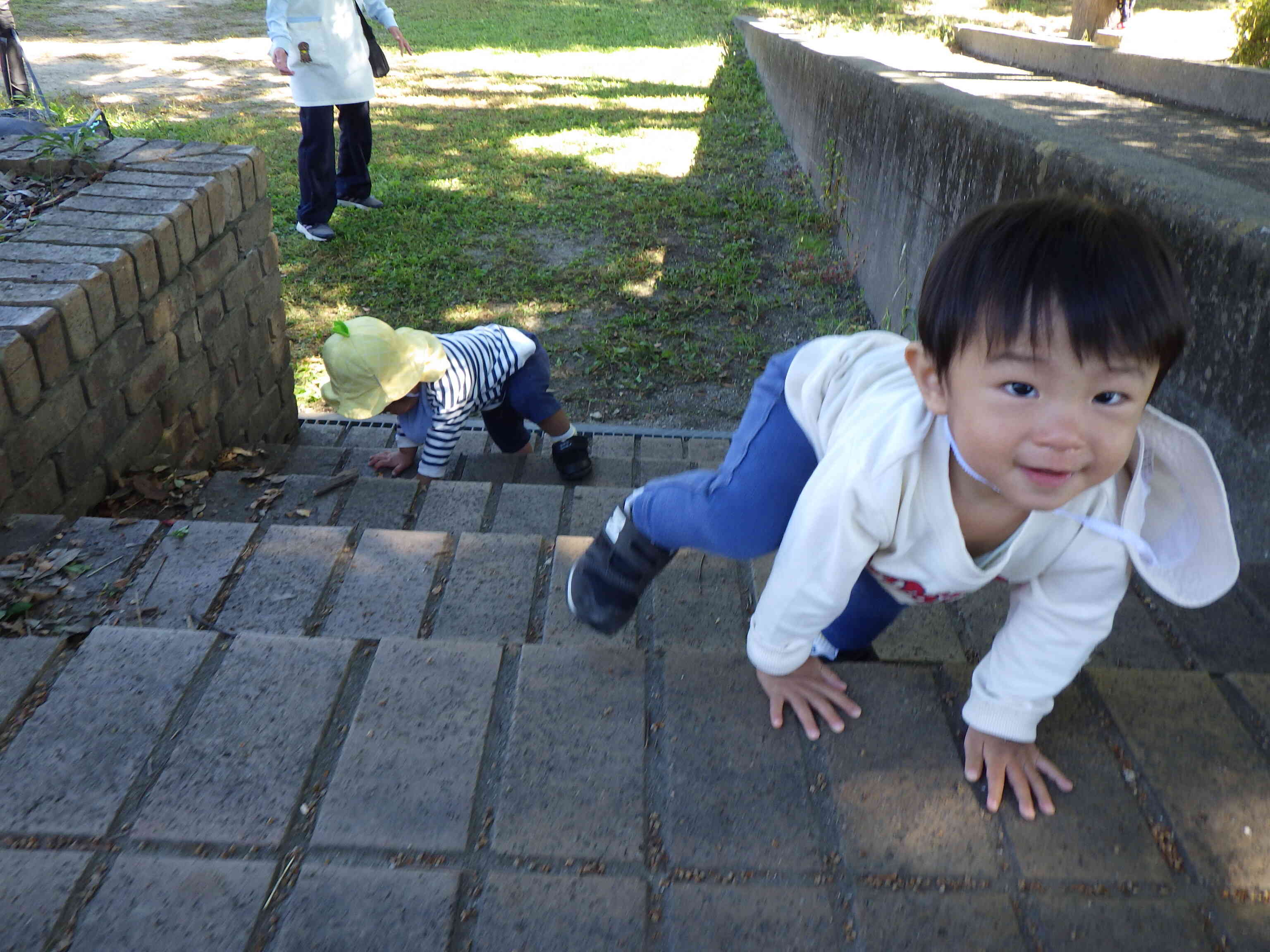 階段は、慎重に！