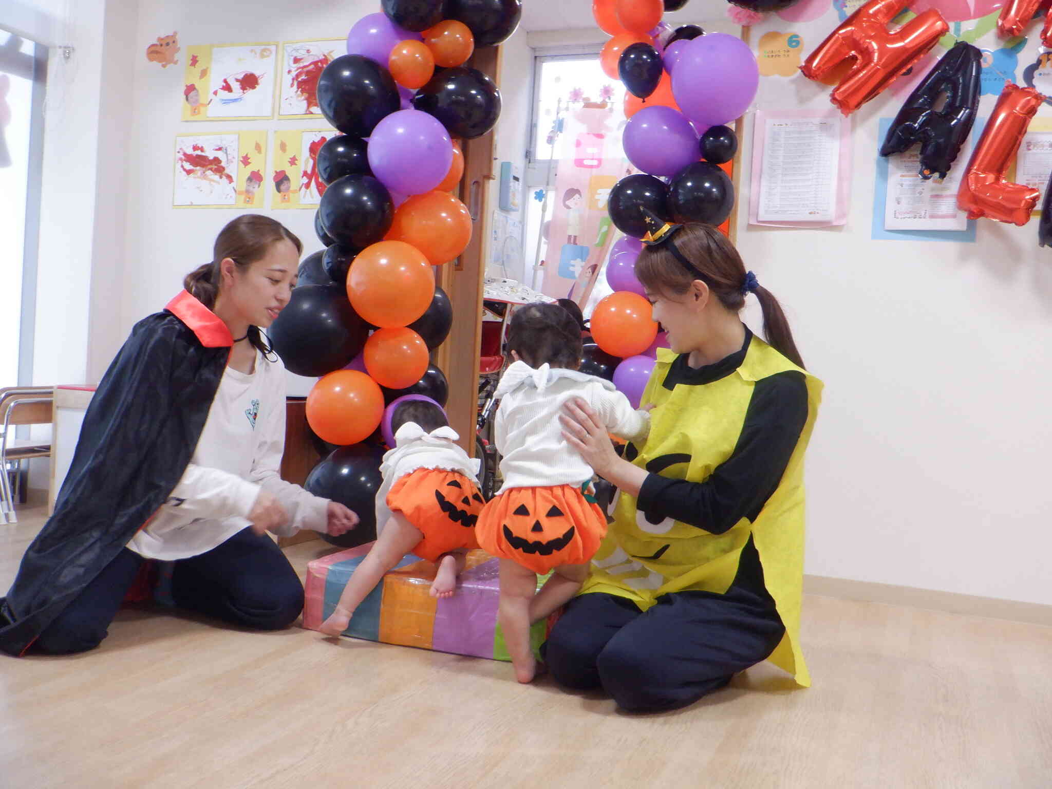 後ろを向くと…