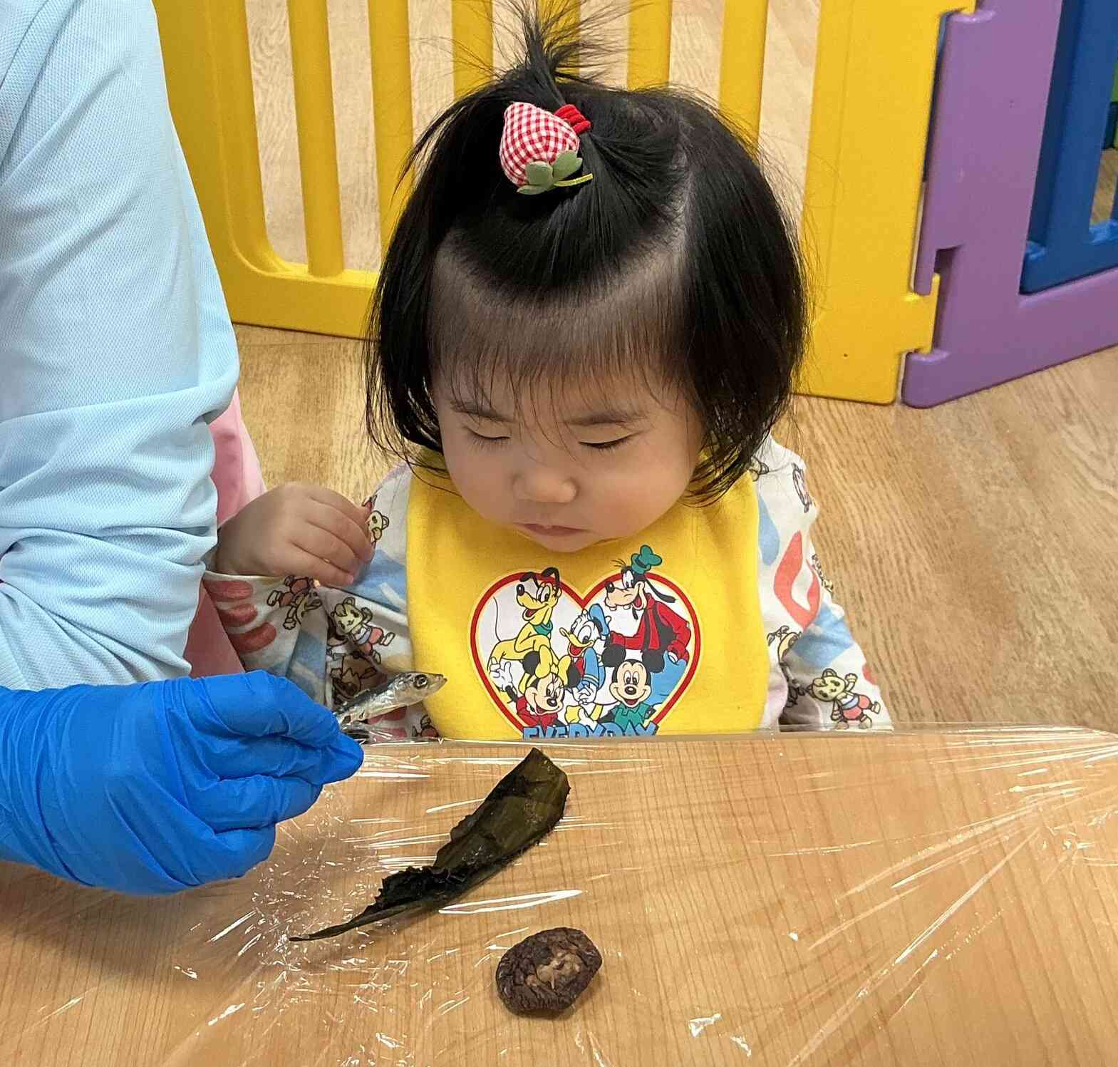 おそるおそる…