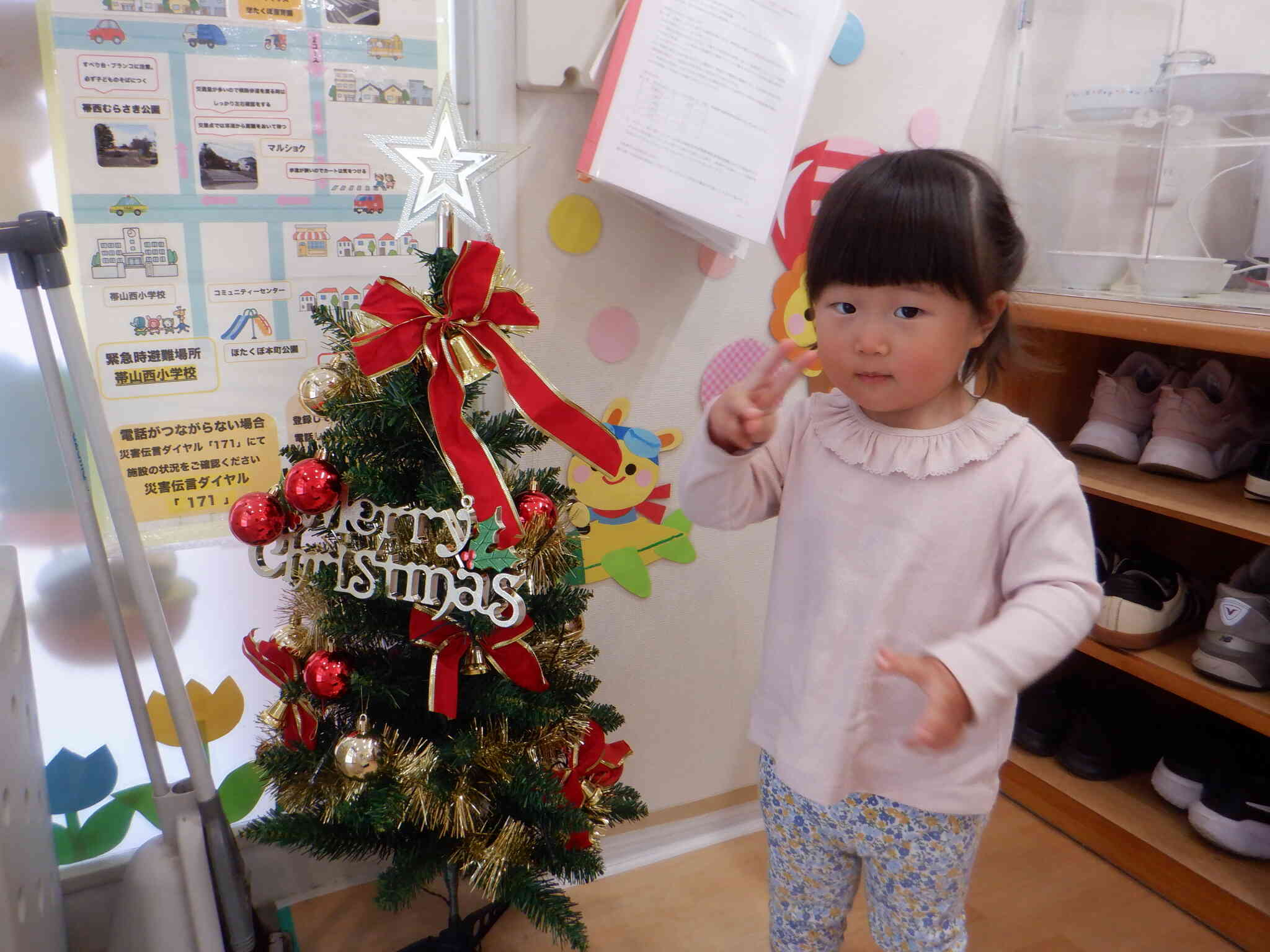 玄関のツリーも綺麗です☆