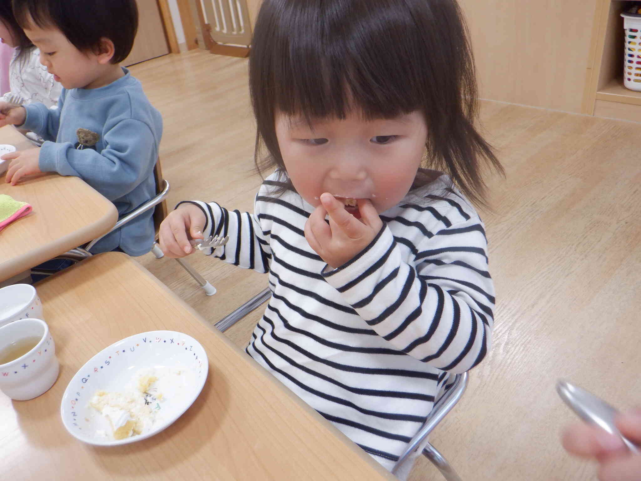 ケーキもあっという間に食べてしまいました♪