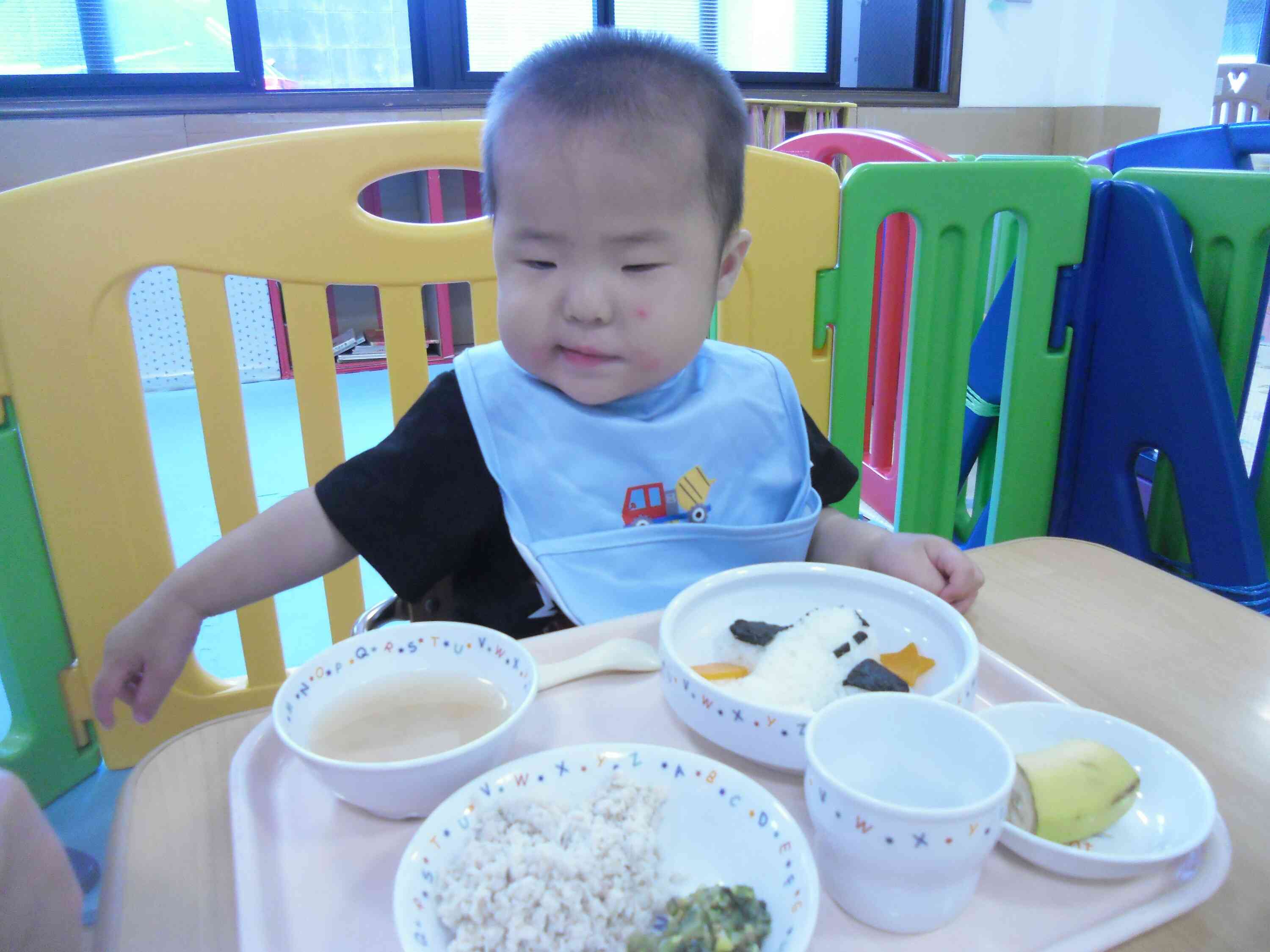 さあどれから食べようかな？