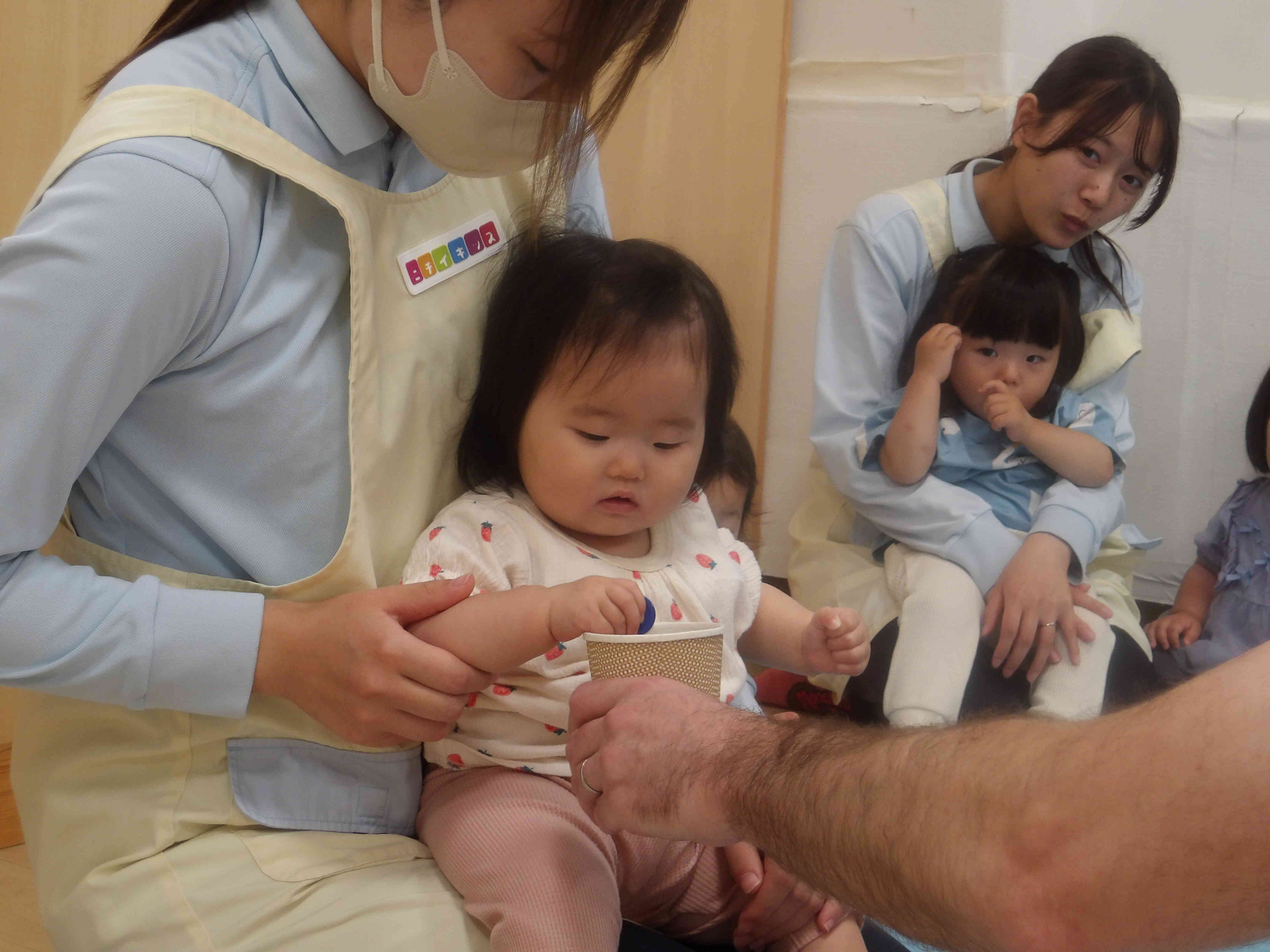 ０歳児さんも参加するよ
