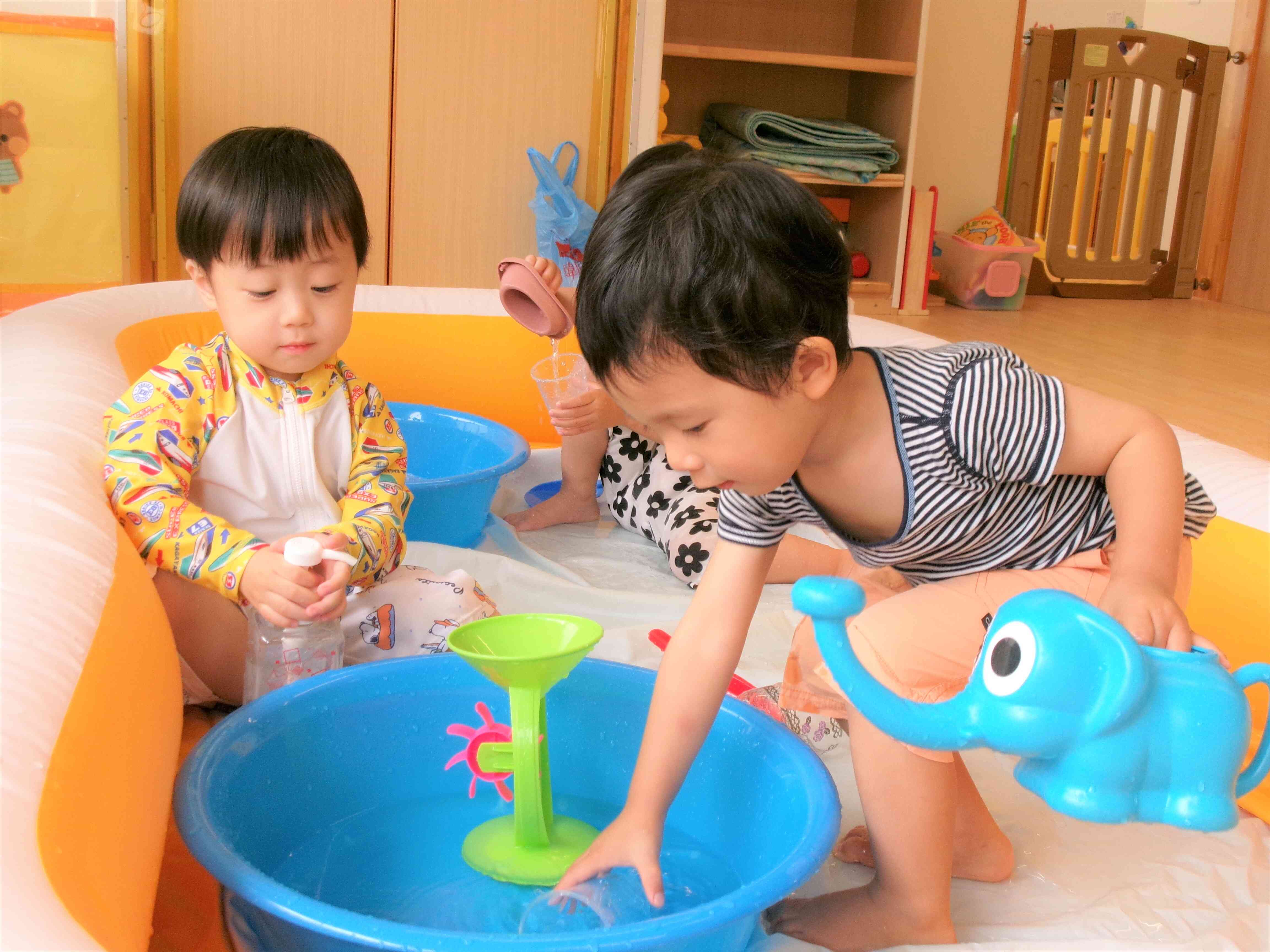みんな大好き水遊び！
