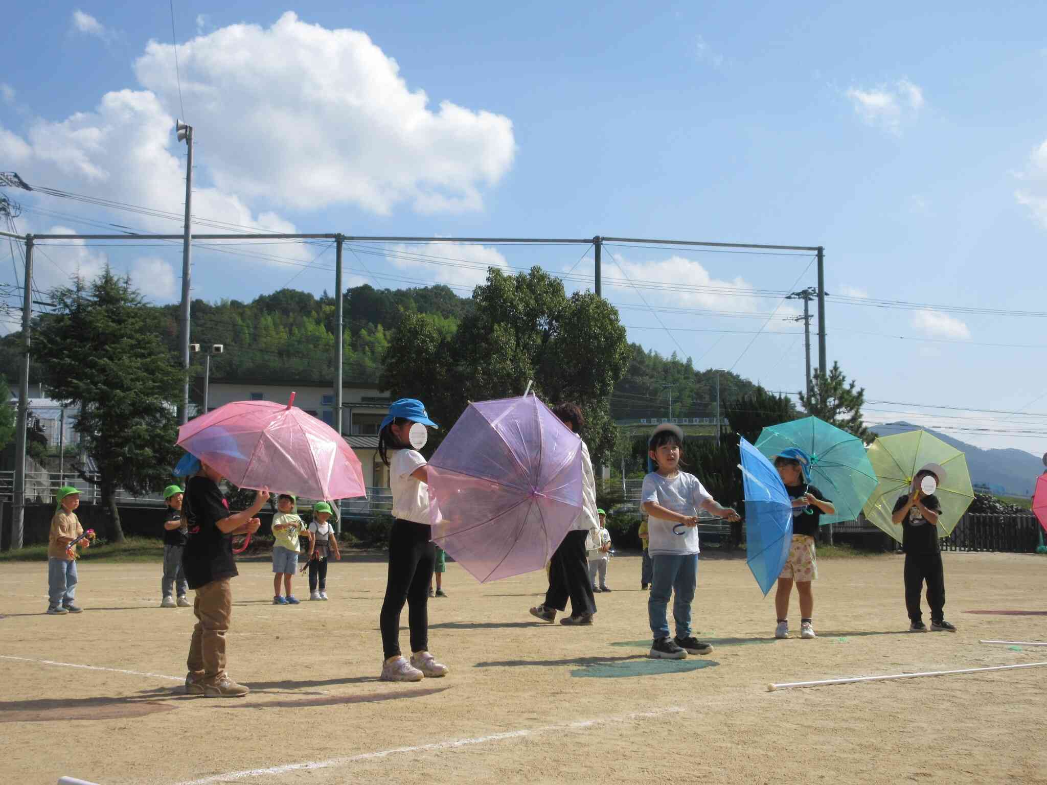虹色の傘が・・・♪