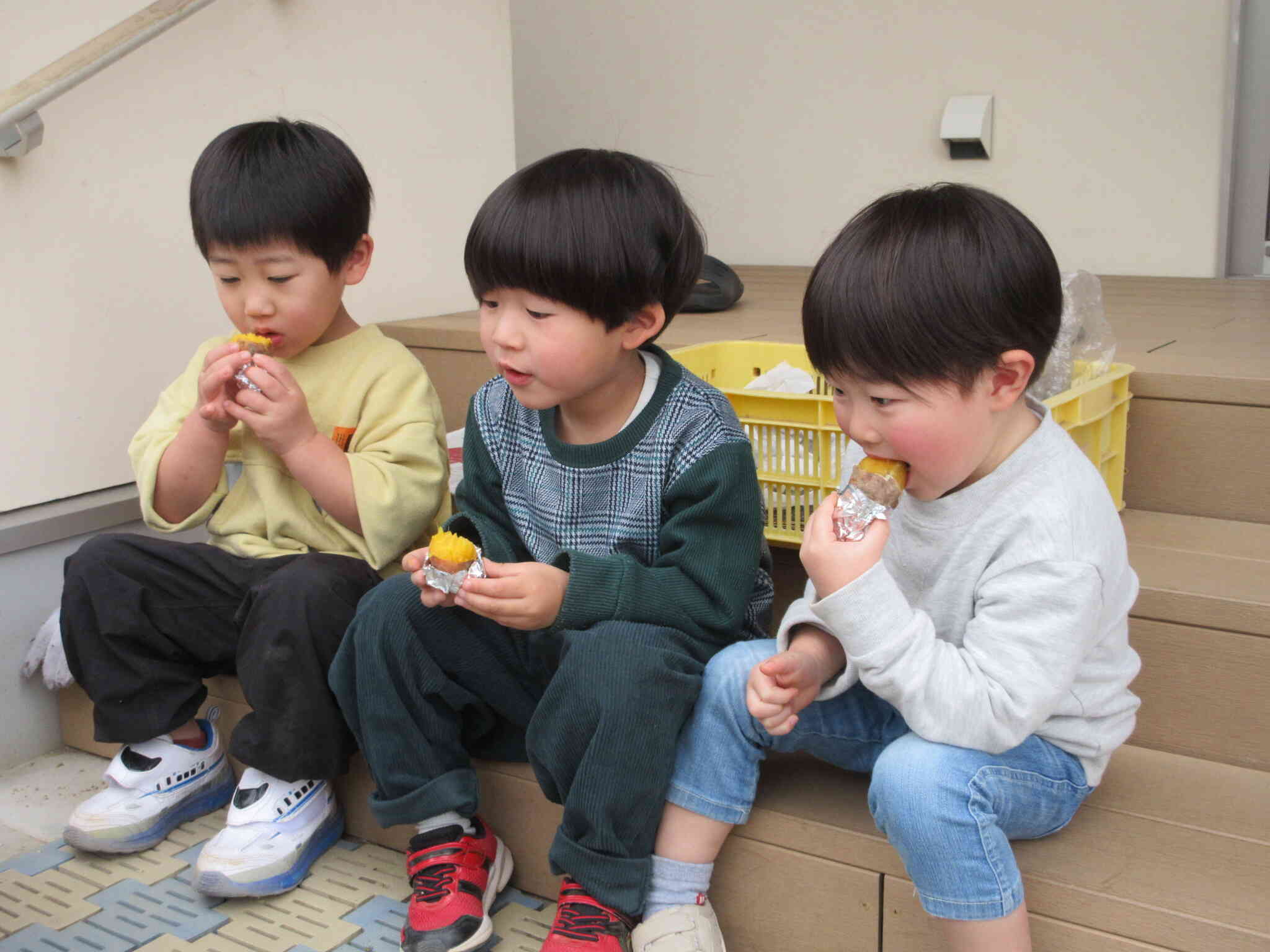 焼き芋 ふ～、ふ～♪