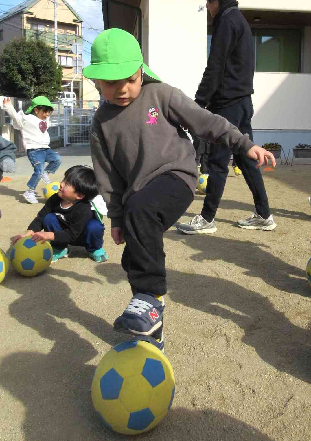 サッカー教室(きりん組・ぱんだ組)