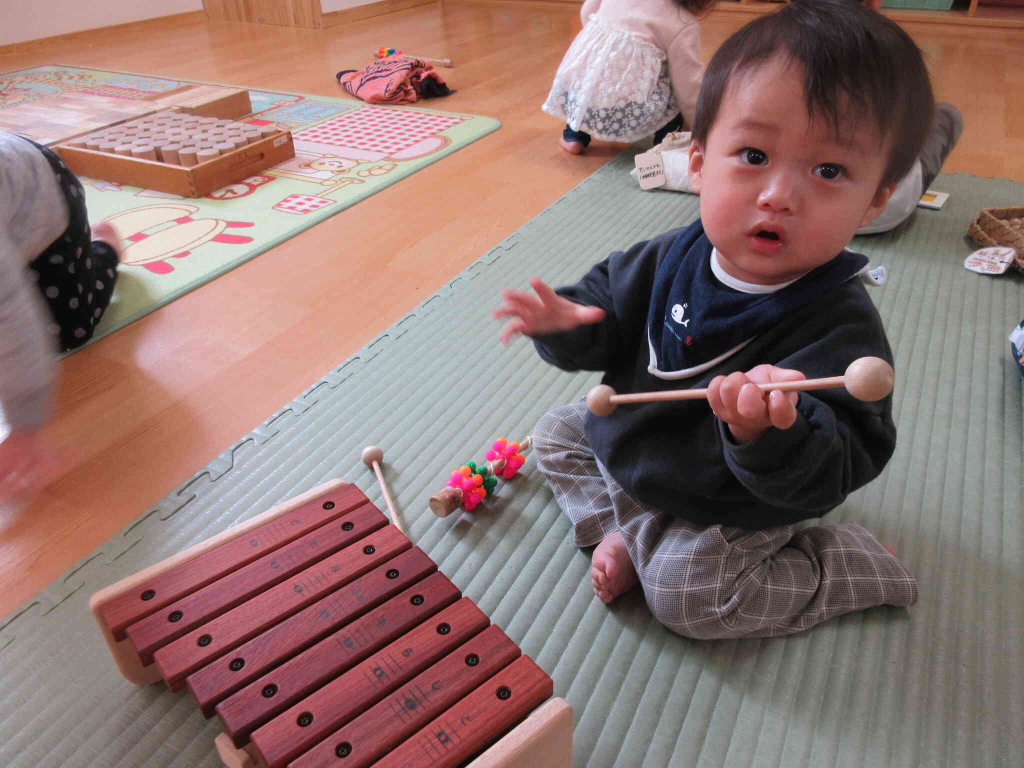 木のおもちゃで遊ぼう♪