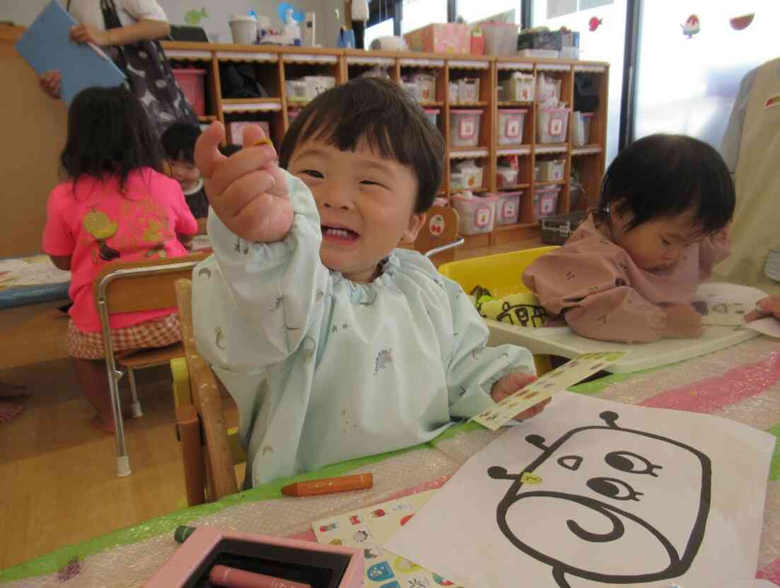 ぬりぬり・ぺたぺた