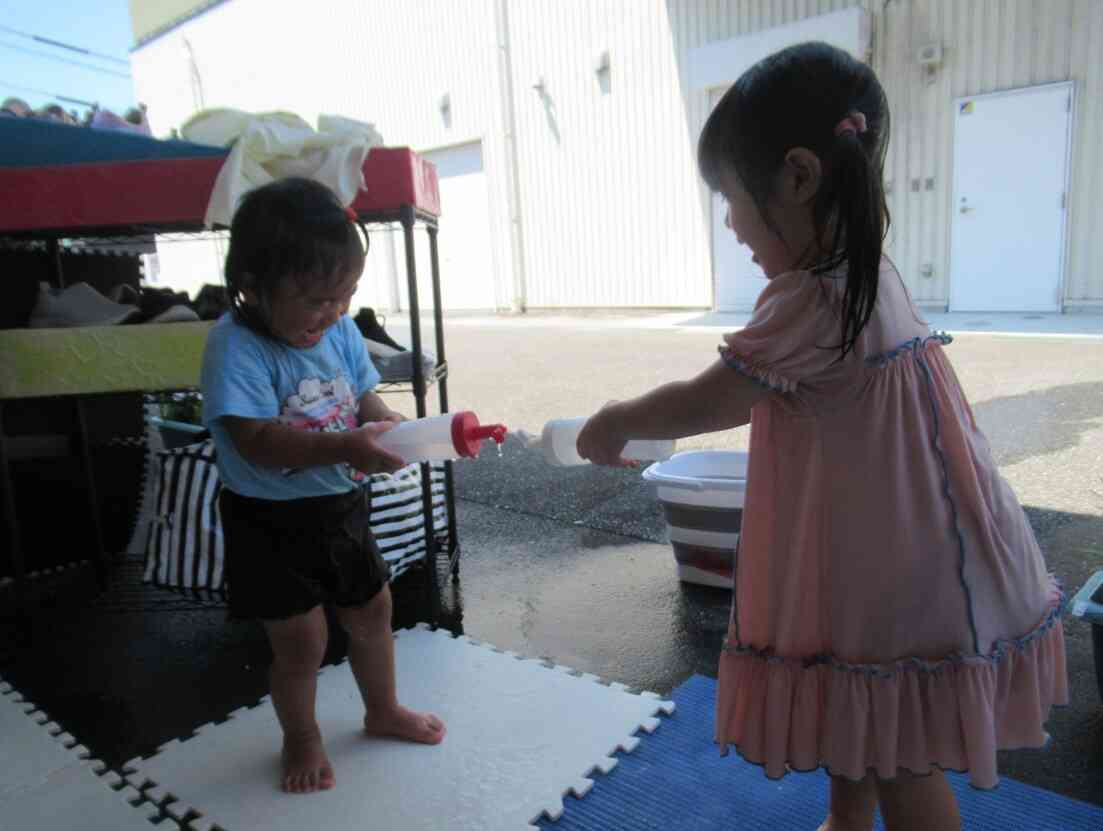 １.２歳児　水遊び