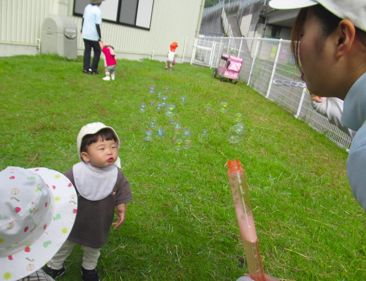 シャボン玉飛ばそう