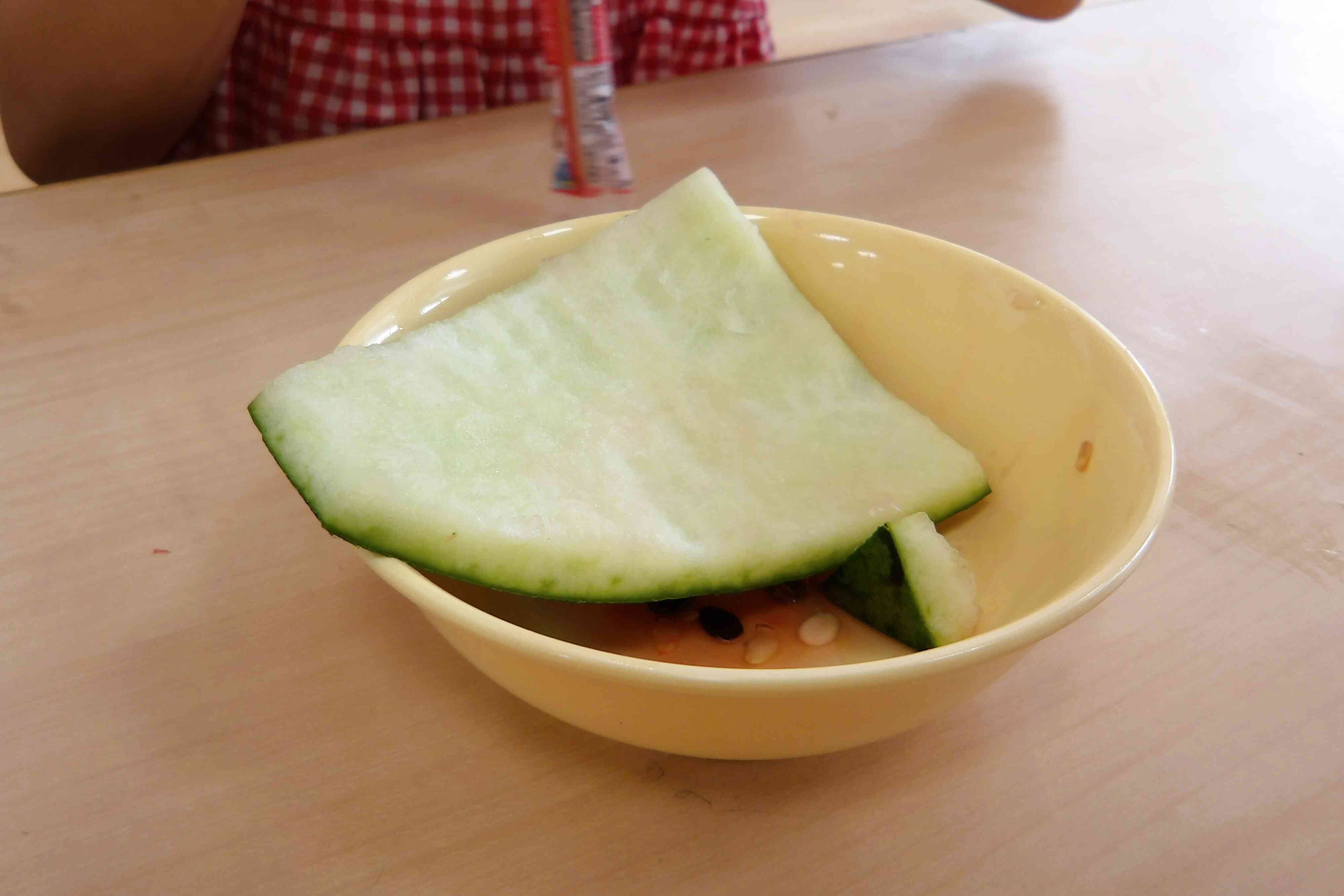 カブトムシもびっくりの食べっぷり