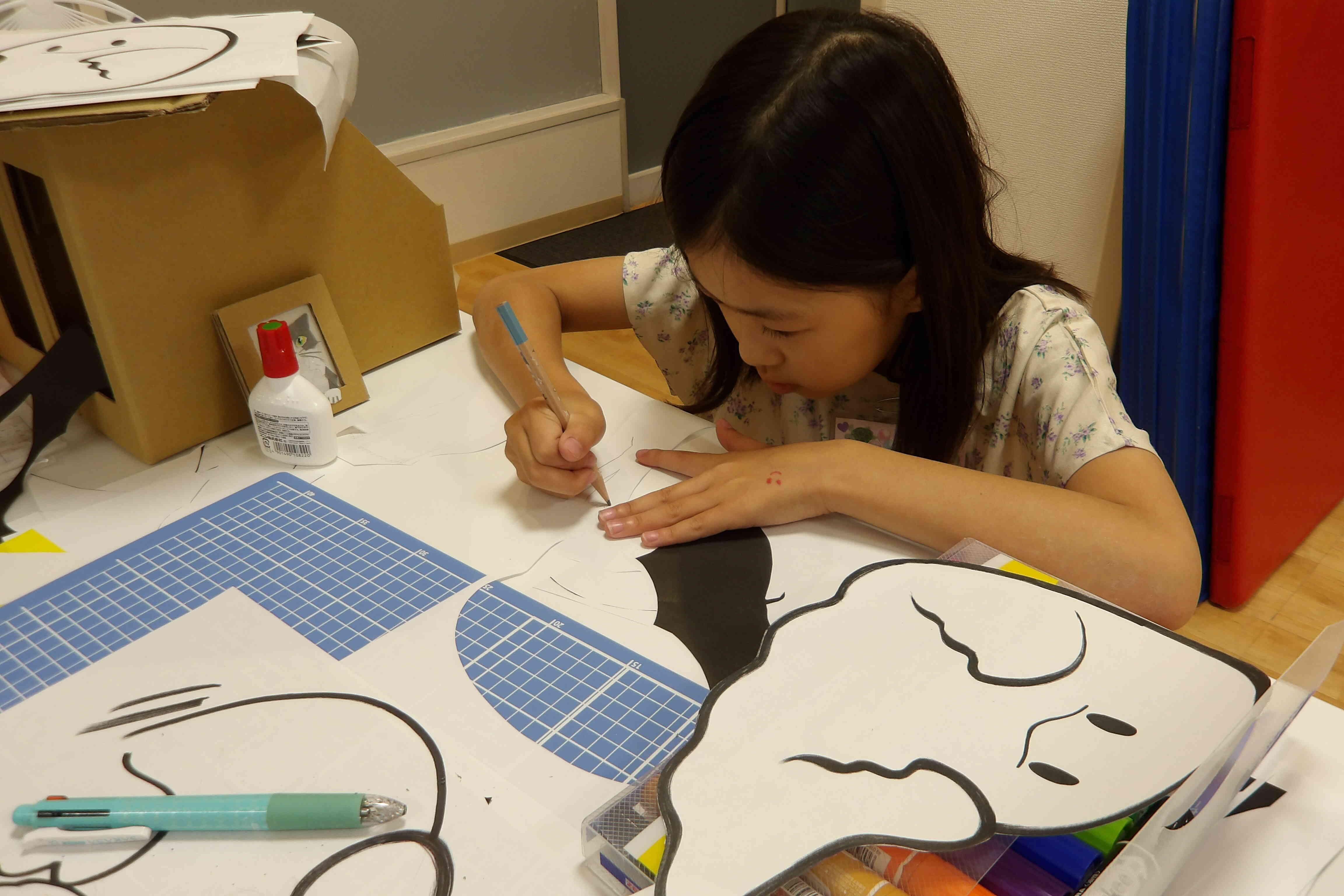 オバケのデザイン中…