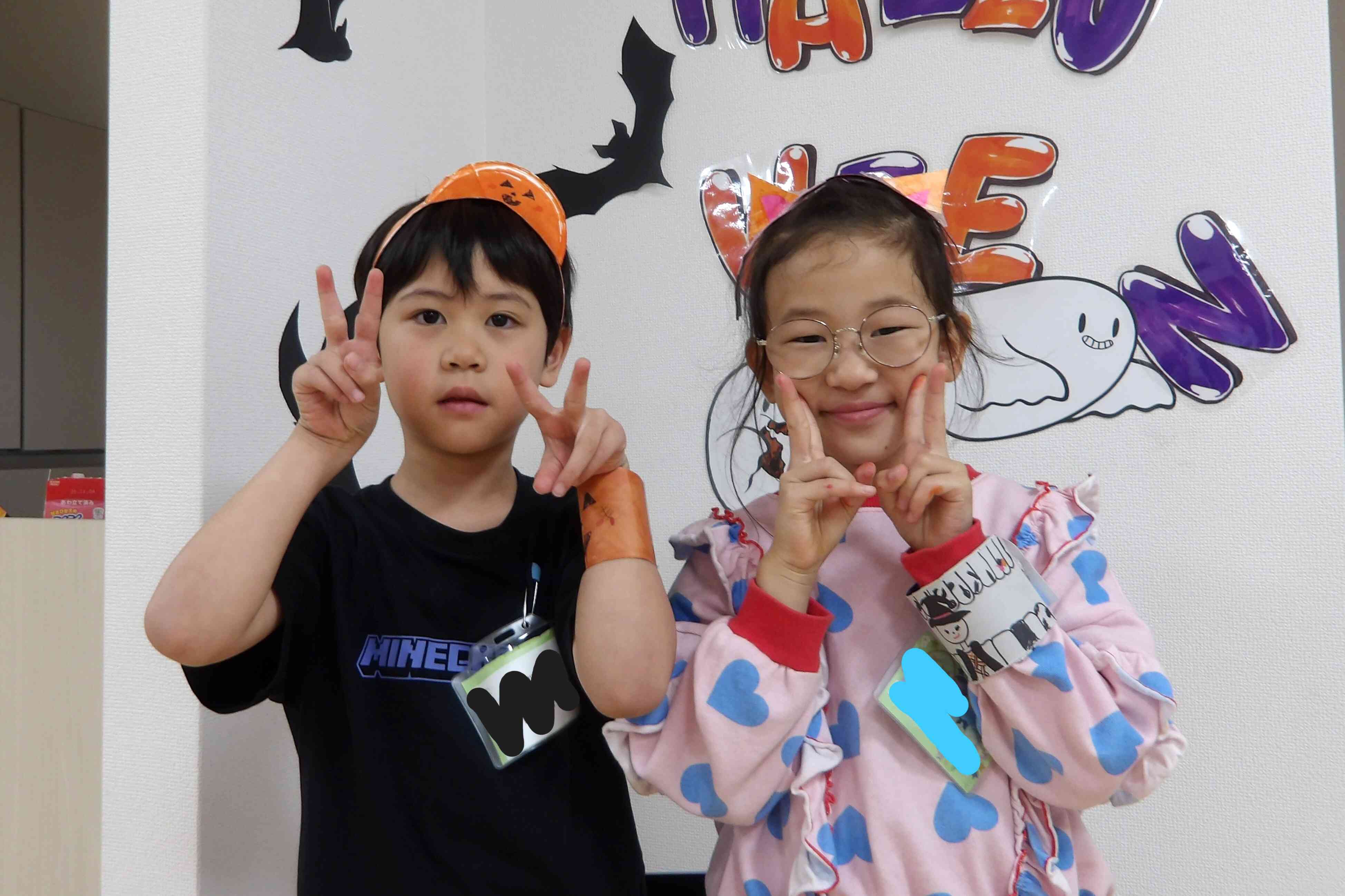 カチューシャとバングルもつけて、おしゃれ♪