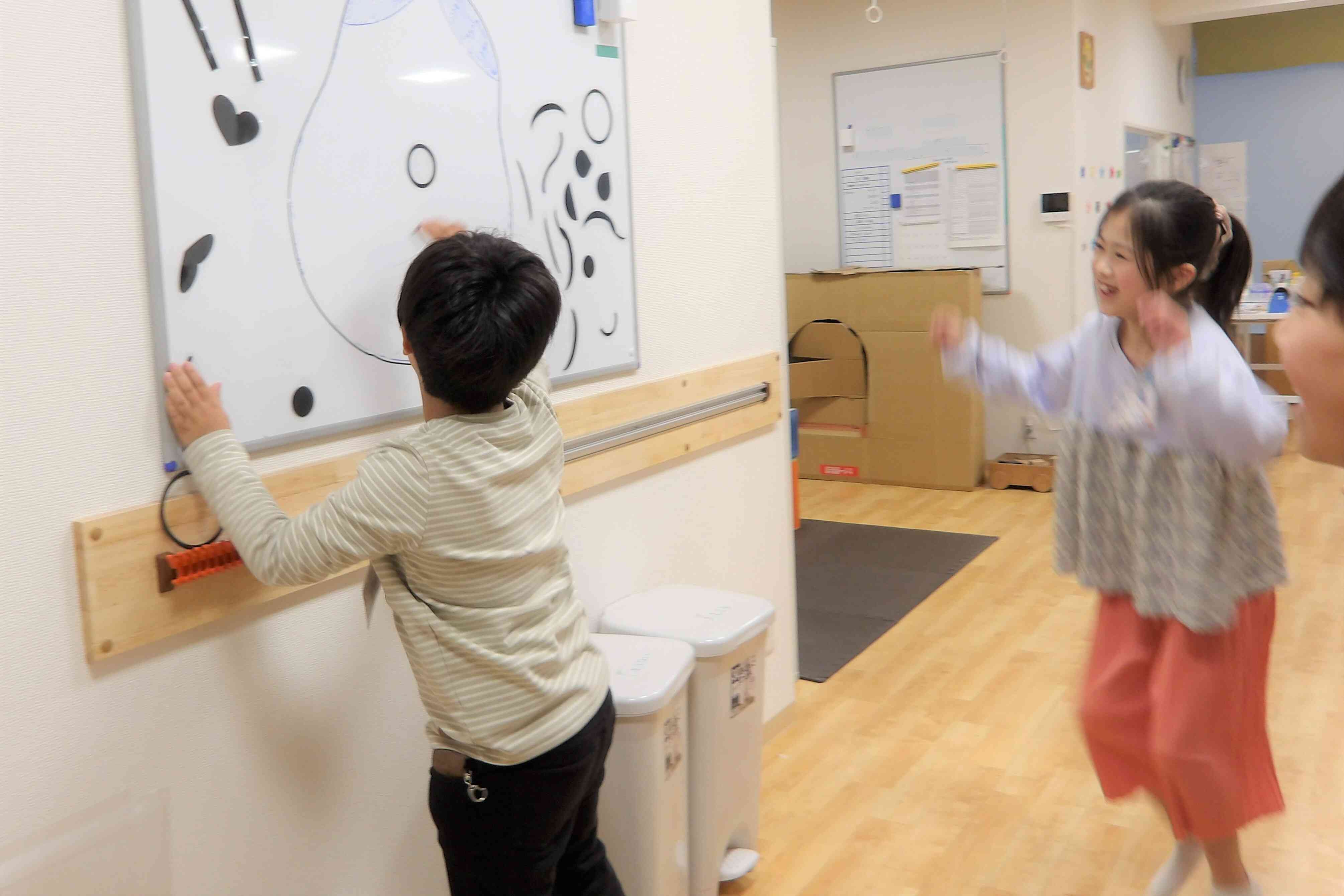 ５，４，３，２……