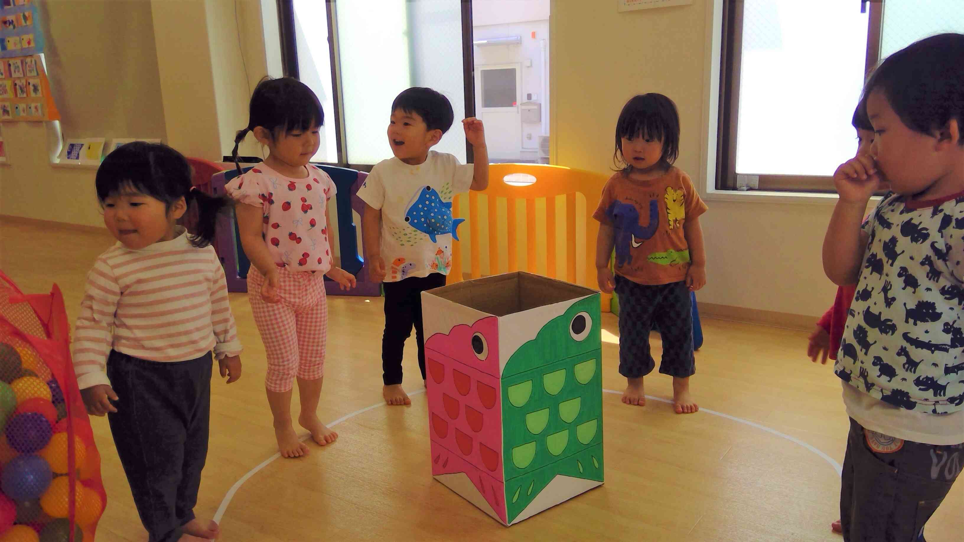 この線ちょっと遠くない？と子ども達から聞こえてきました。
