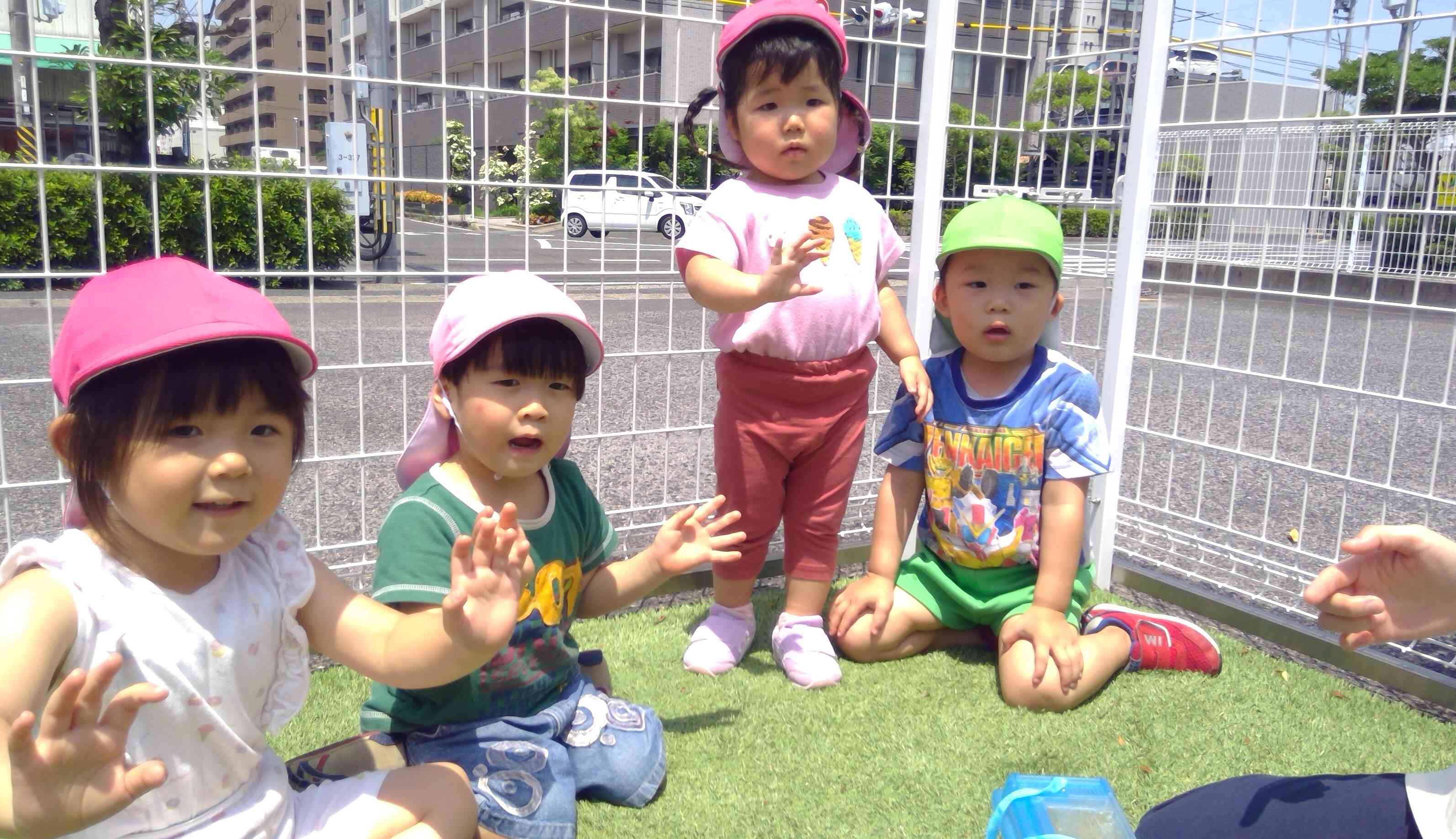 バイバ～イ