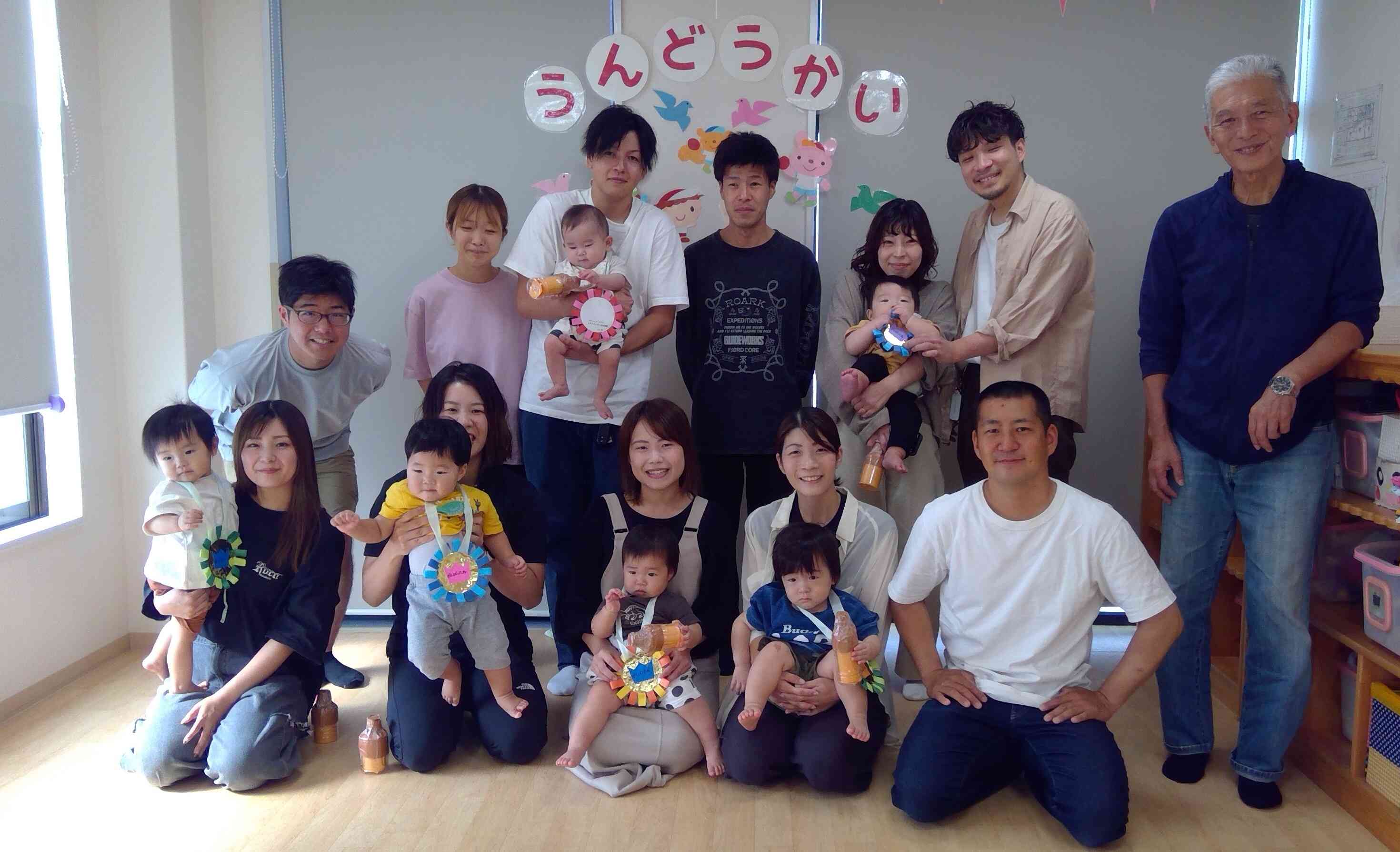 運動会ごっこ　0歳児クラス