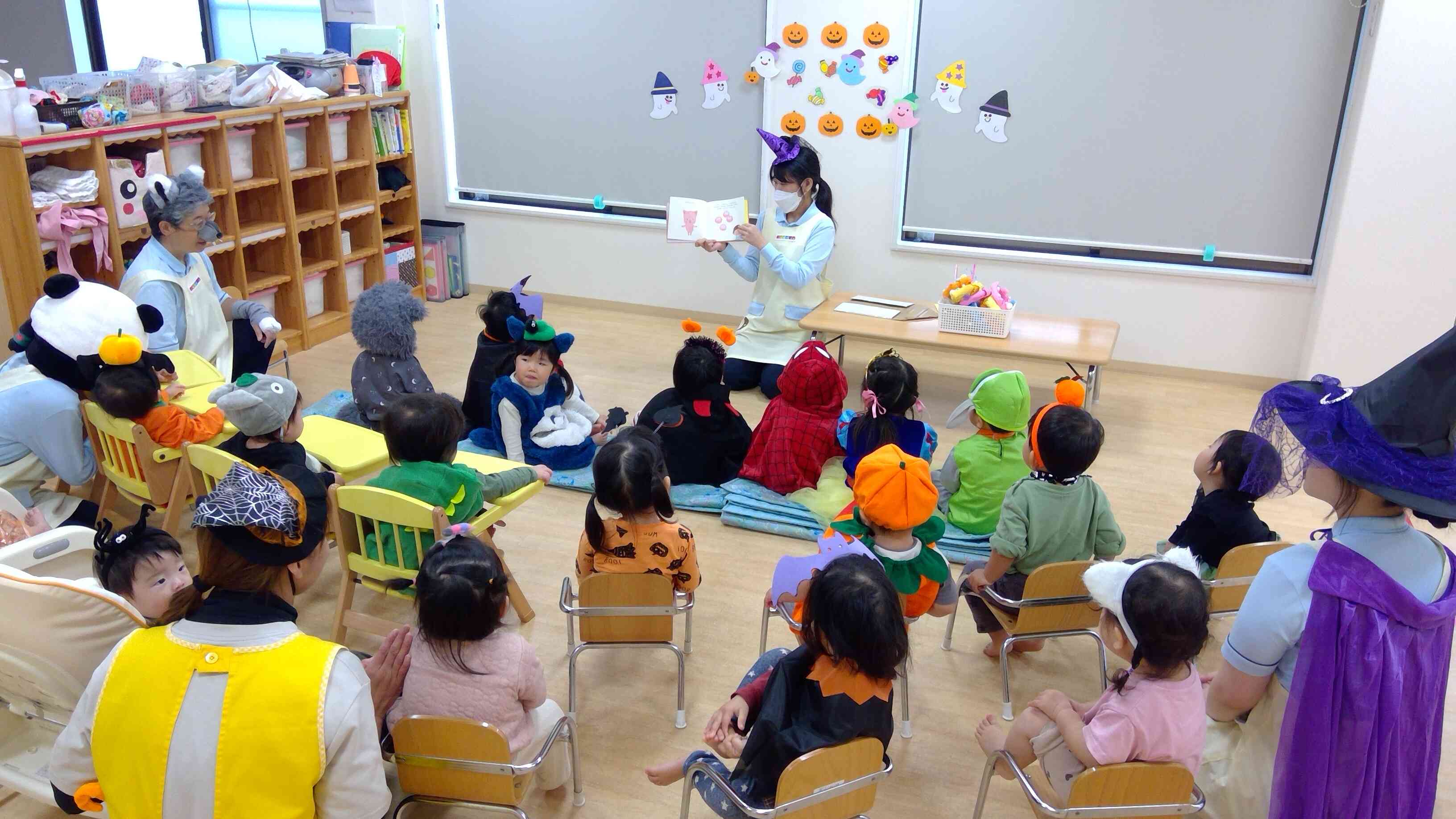 今年は先生たちも仮装をしましたが残念なことに写真を撮り忘れました。。。