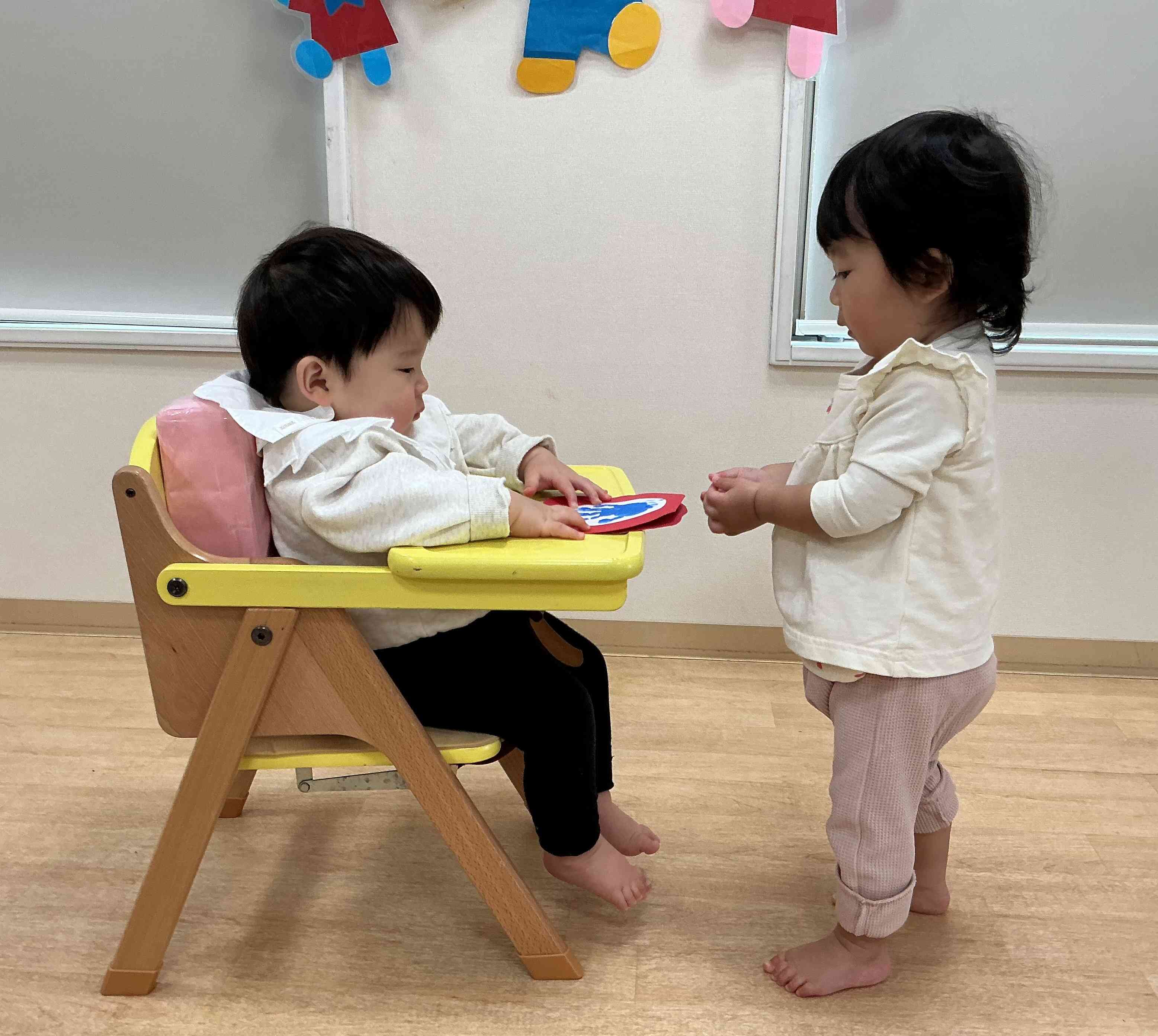 3月生まれのお友達からお誕生日カードをもらいました