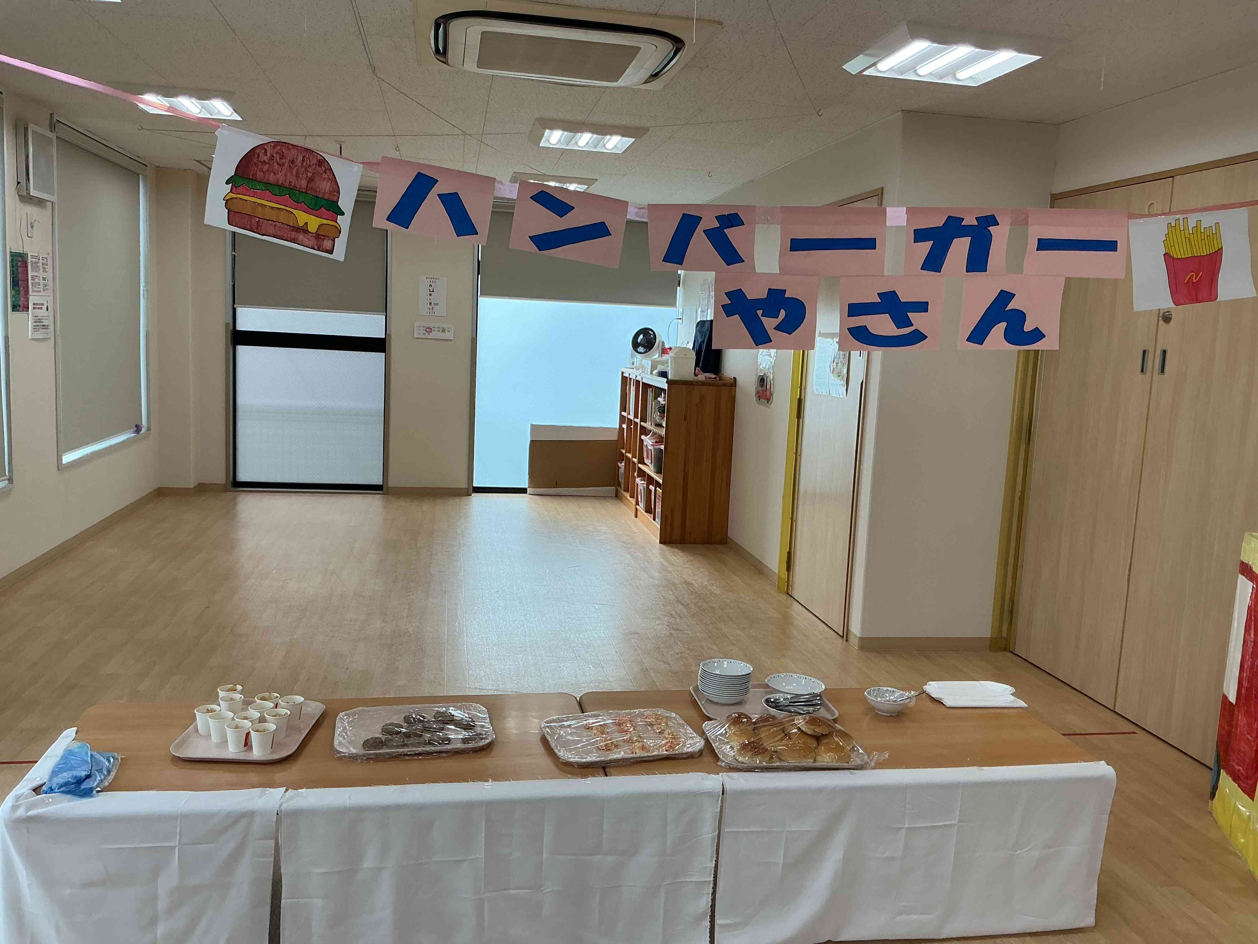 給食の先生、準備が大変だったと思います。子どもたちの笑顔の為にいつもありがとう