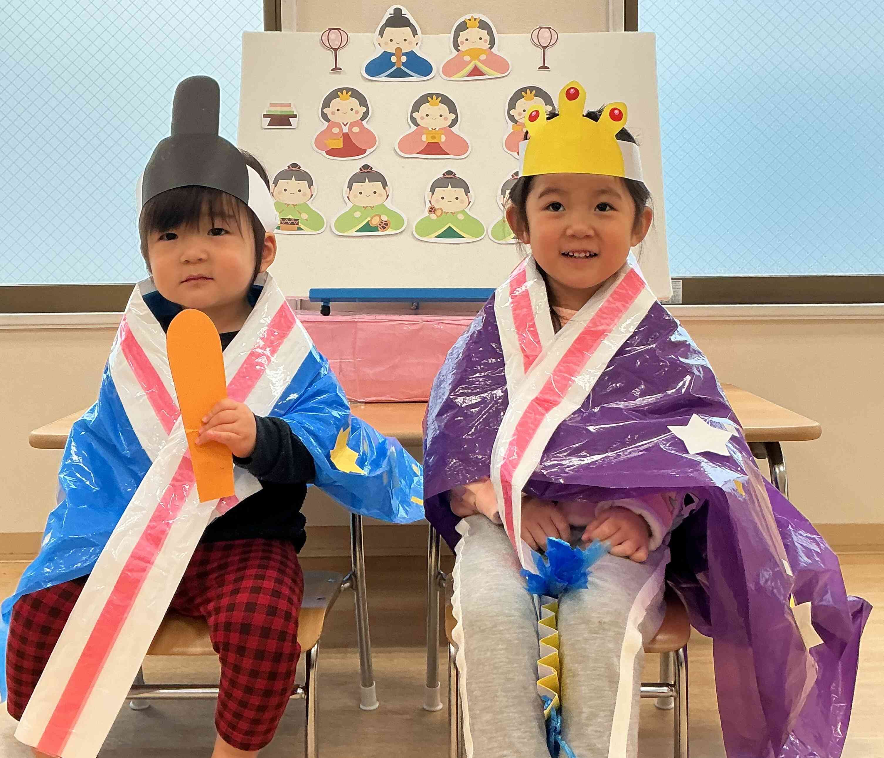 月の行事は全クラス合同で行います。先日のひなまつり会の一コマです