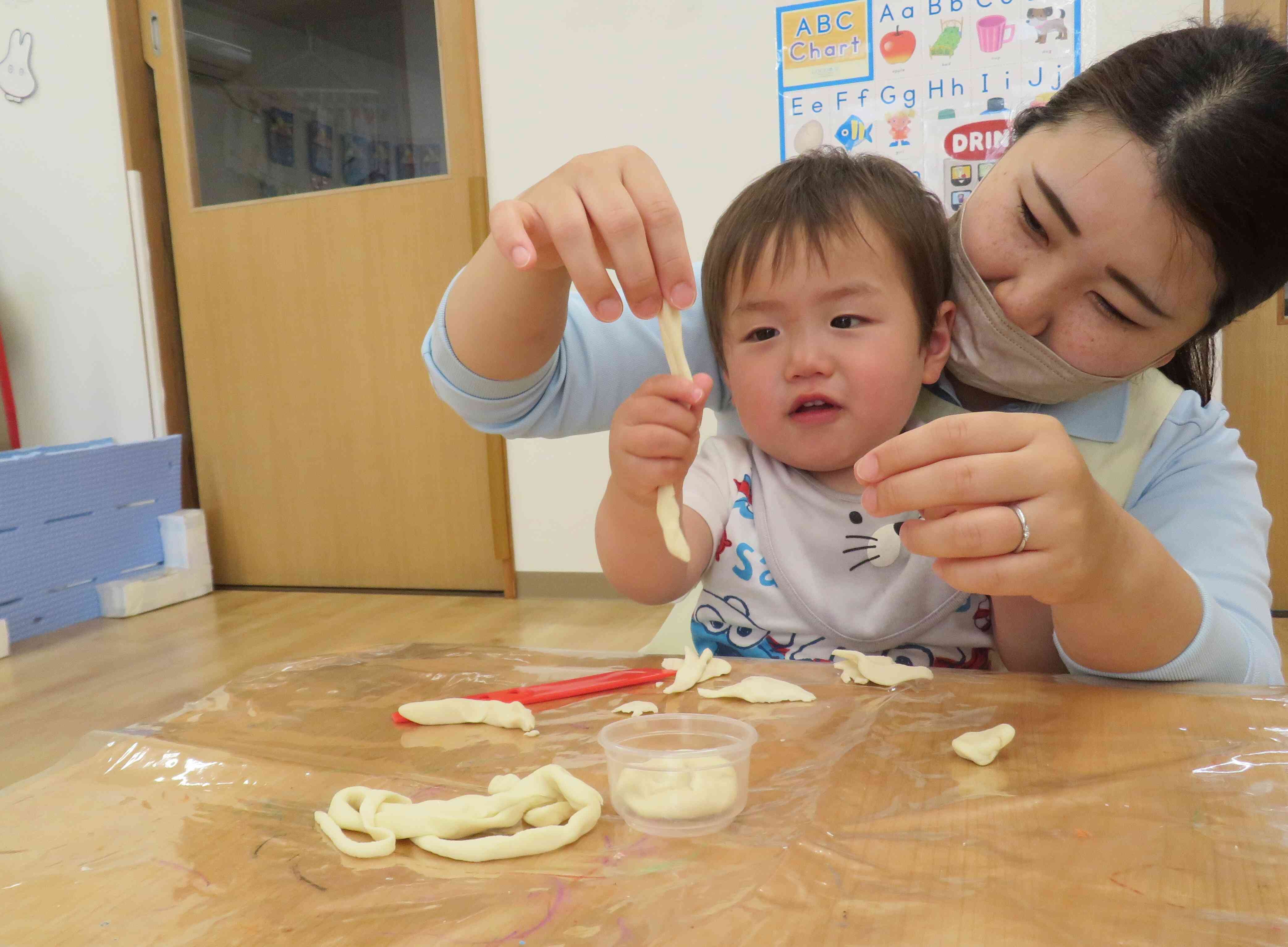 小麦粉粘土、もちもちっ！