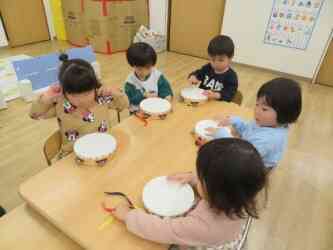 賑やかな楽器あそび