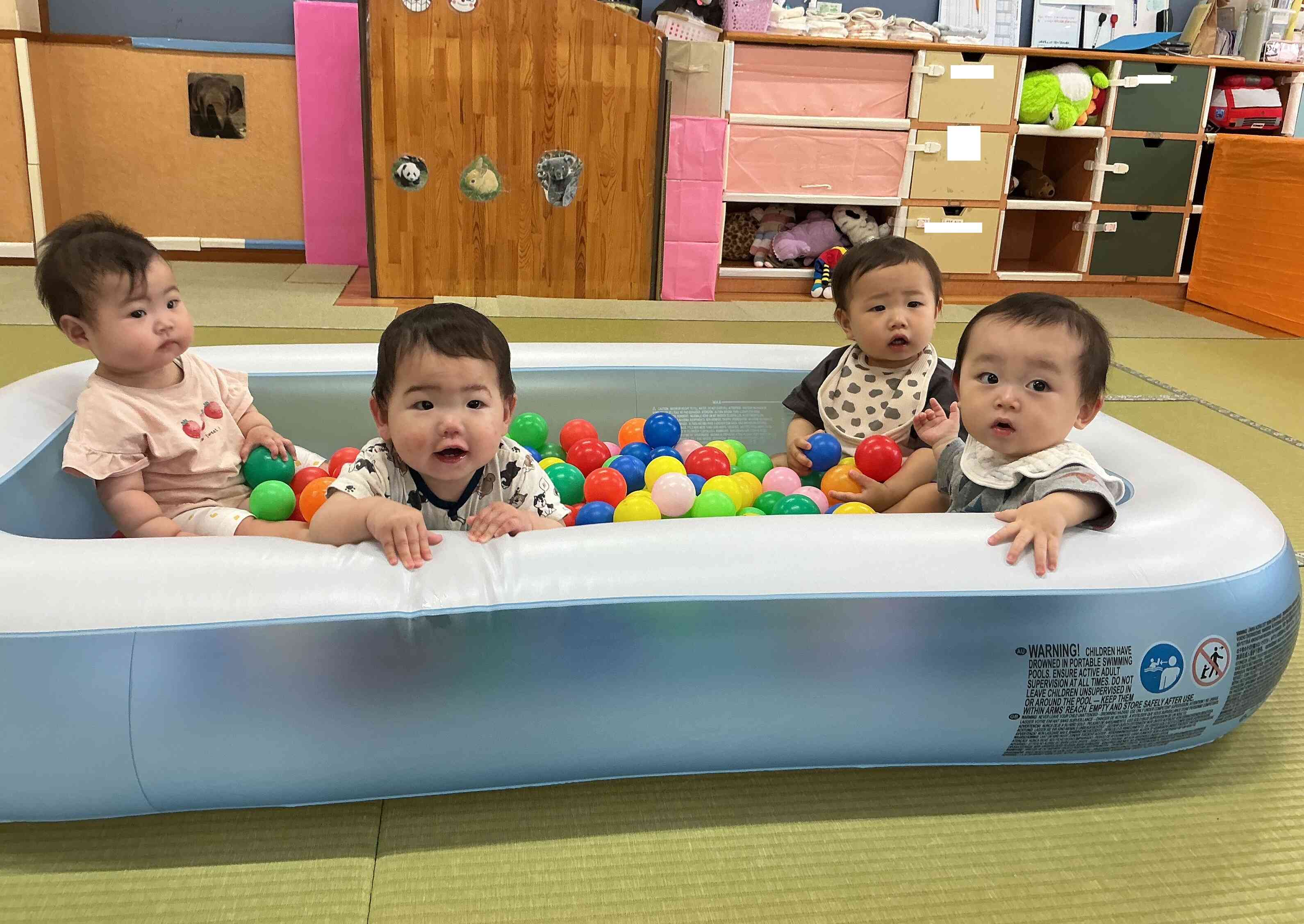 ボールプールで遊ぼう！