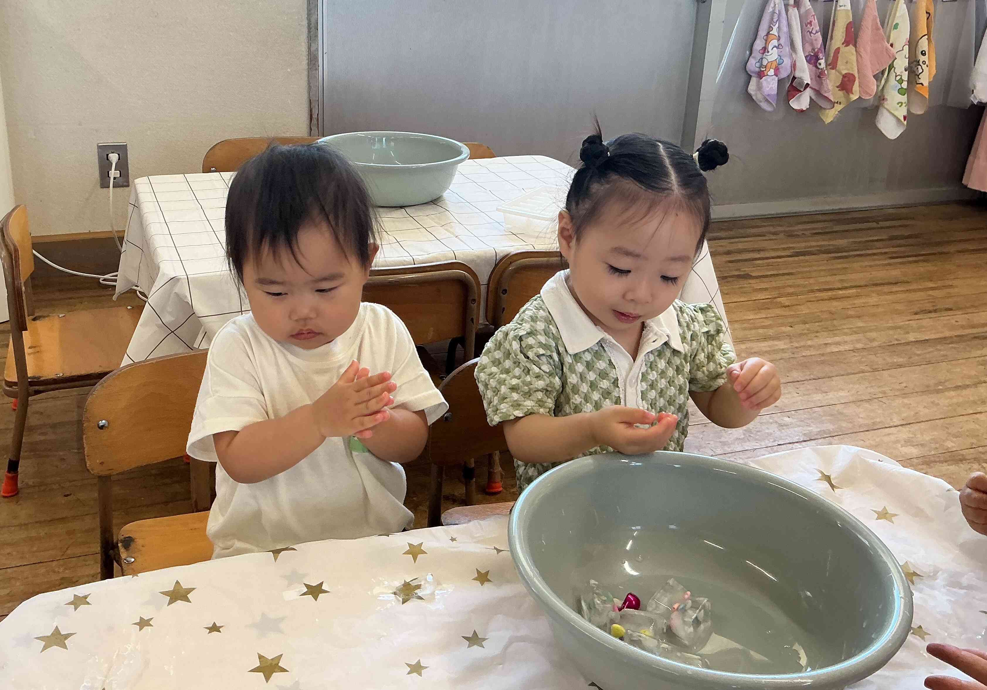 氷遊びもしました！冷たい～～！！