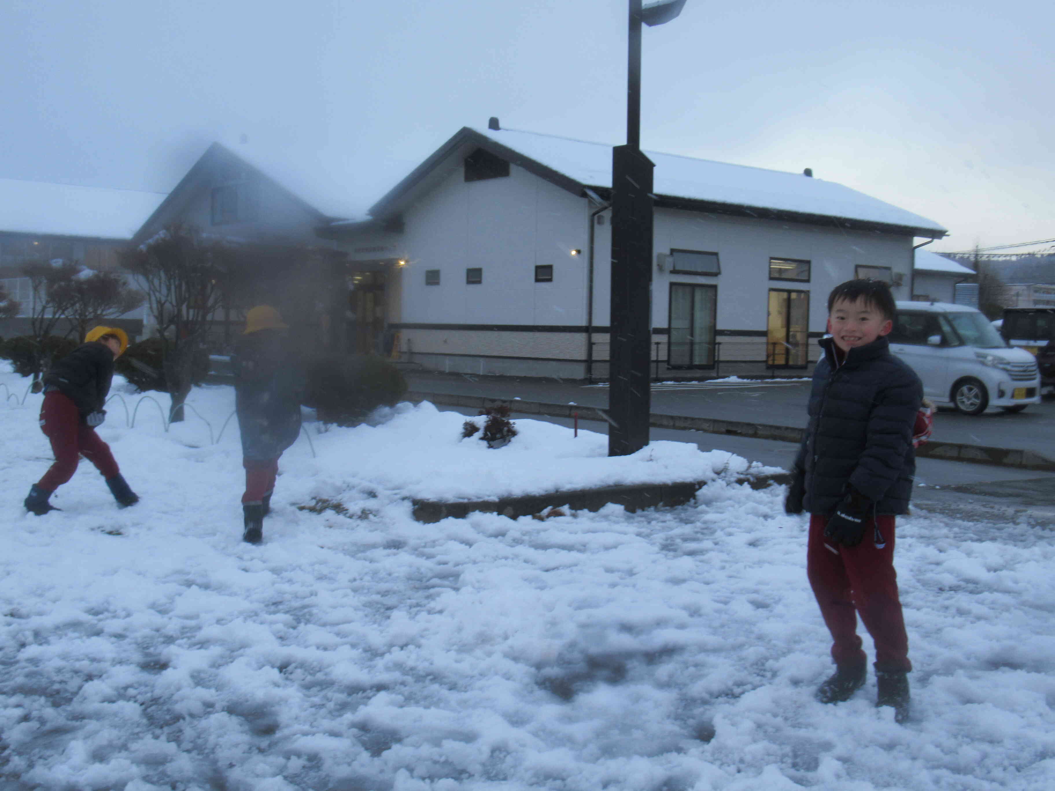 雪遊びたのしい