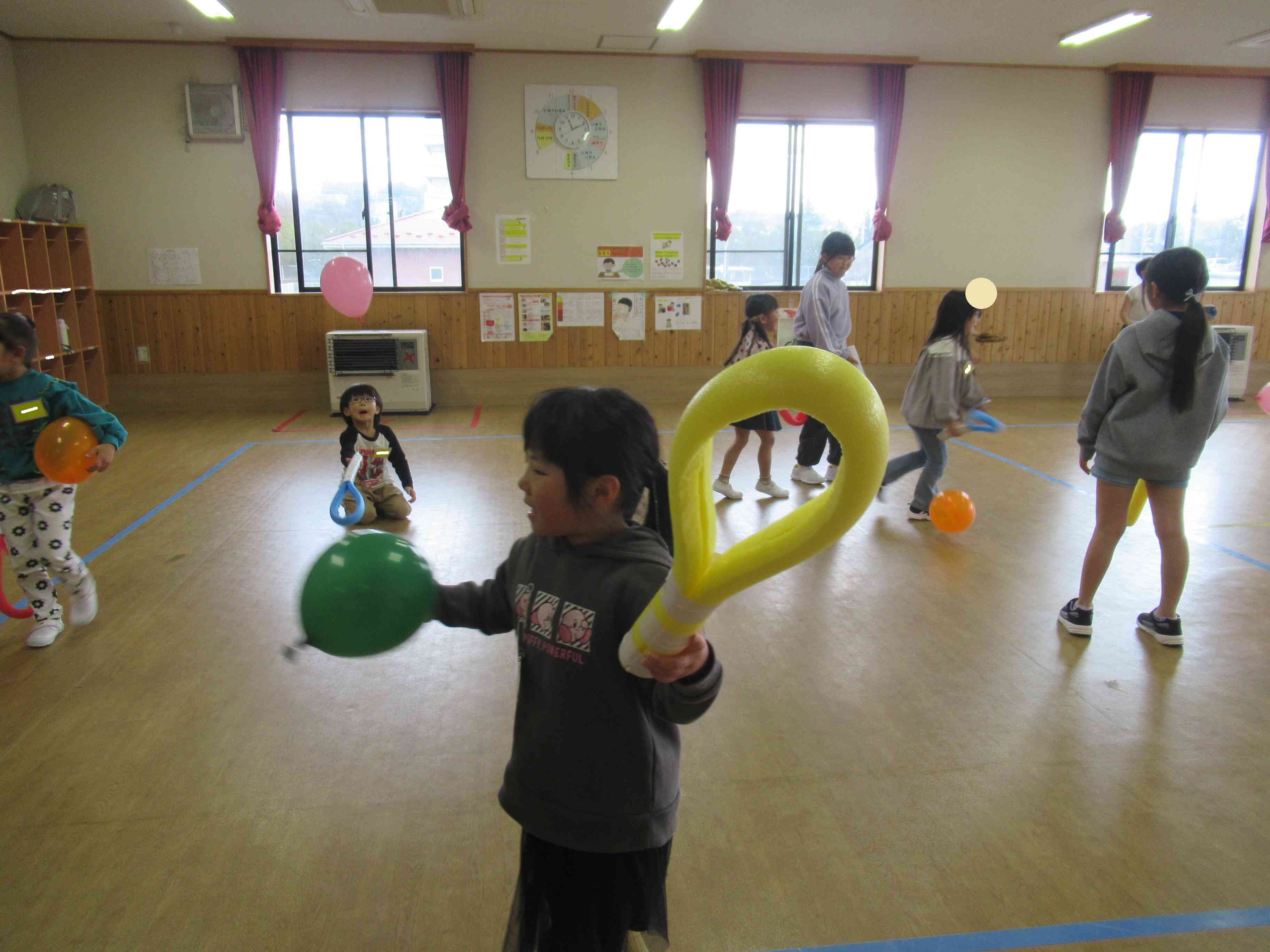 室内で運動遊び（4月）