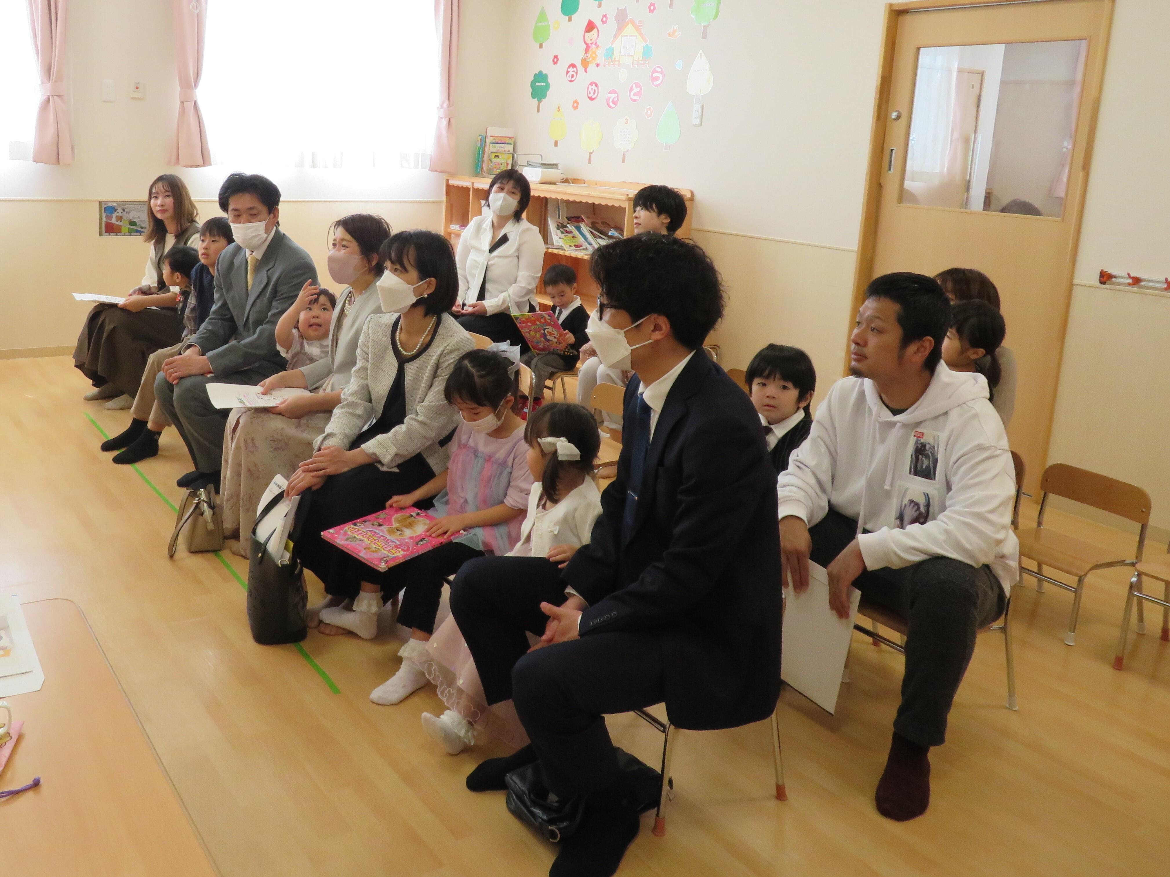 chomekichi0303ページ　入園入学 すみっコぐらし 移動ポケット 女の子 レインボー フェイスアップ