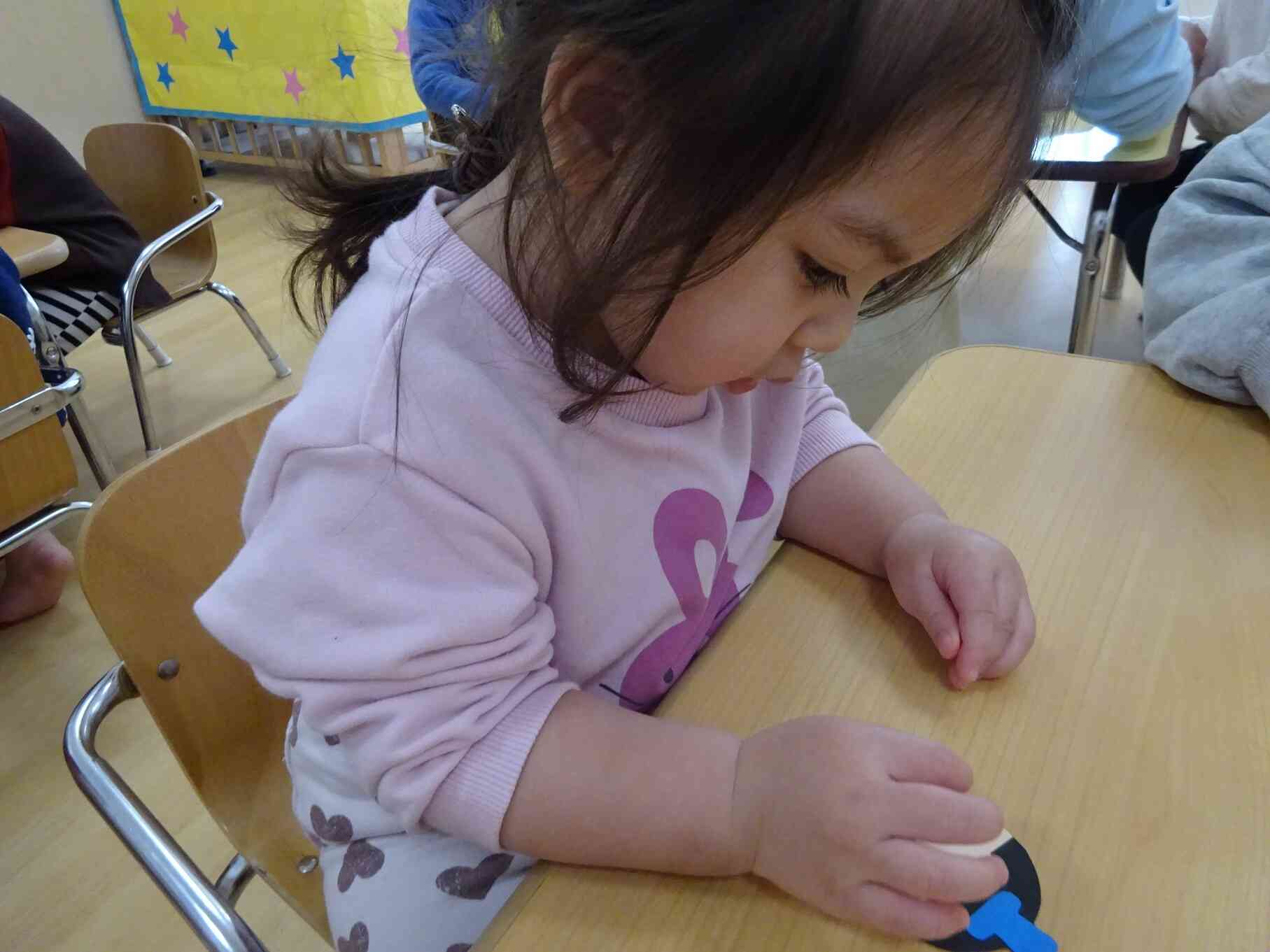 真剣なまなざしです