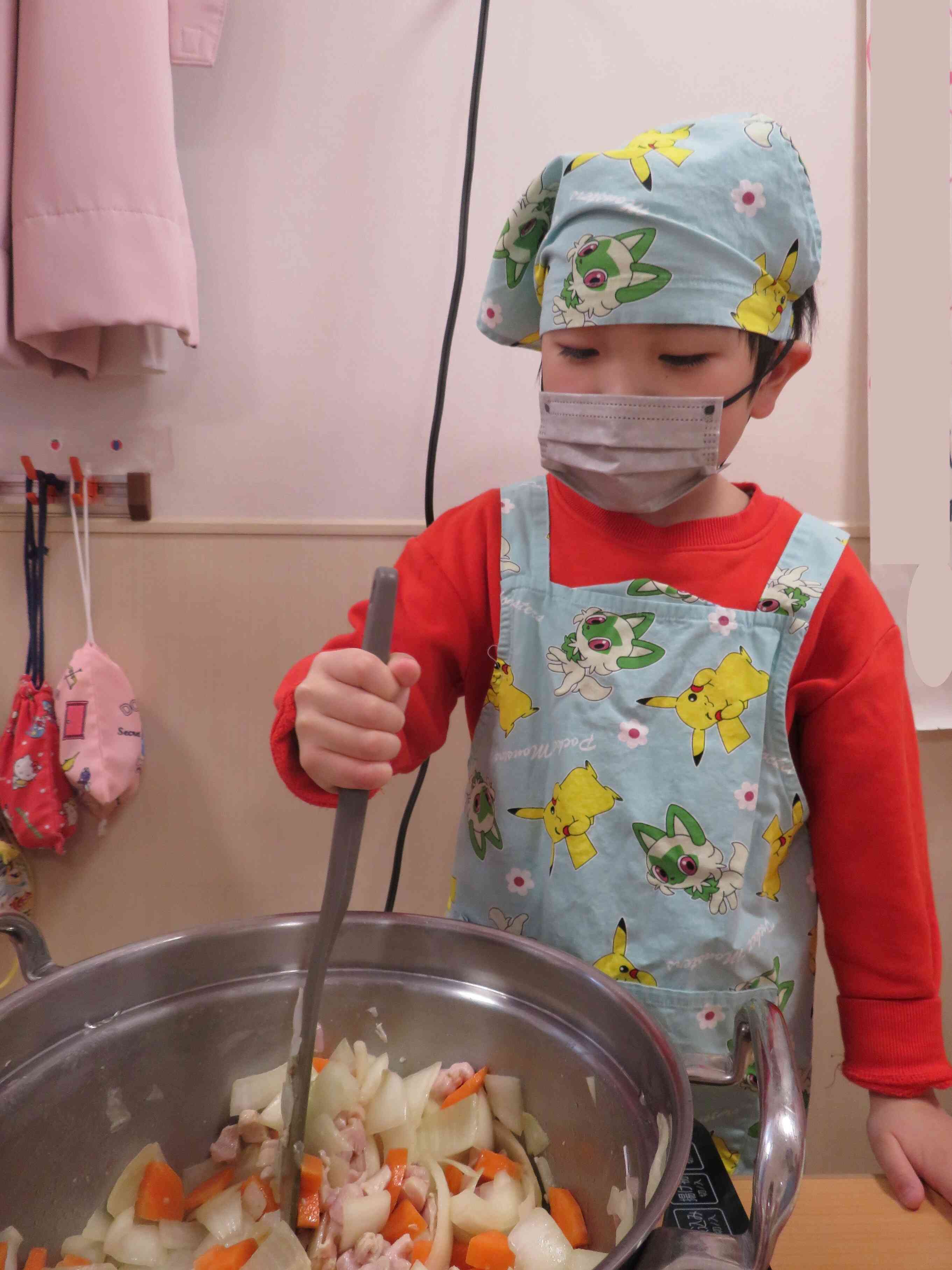 熱い鍋に気を付けて