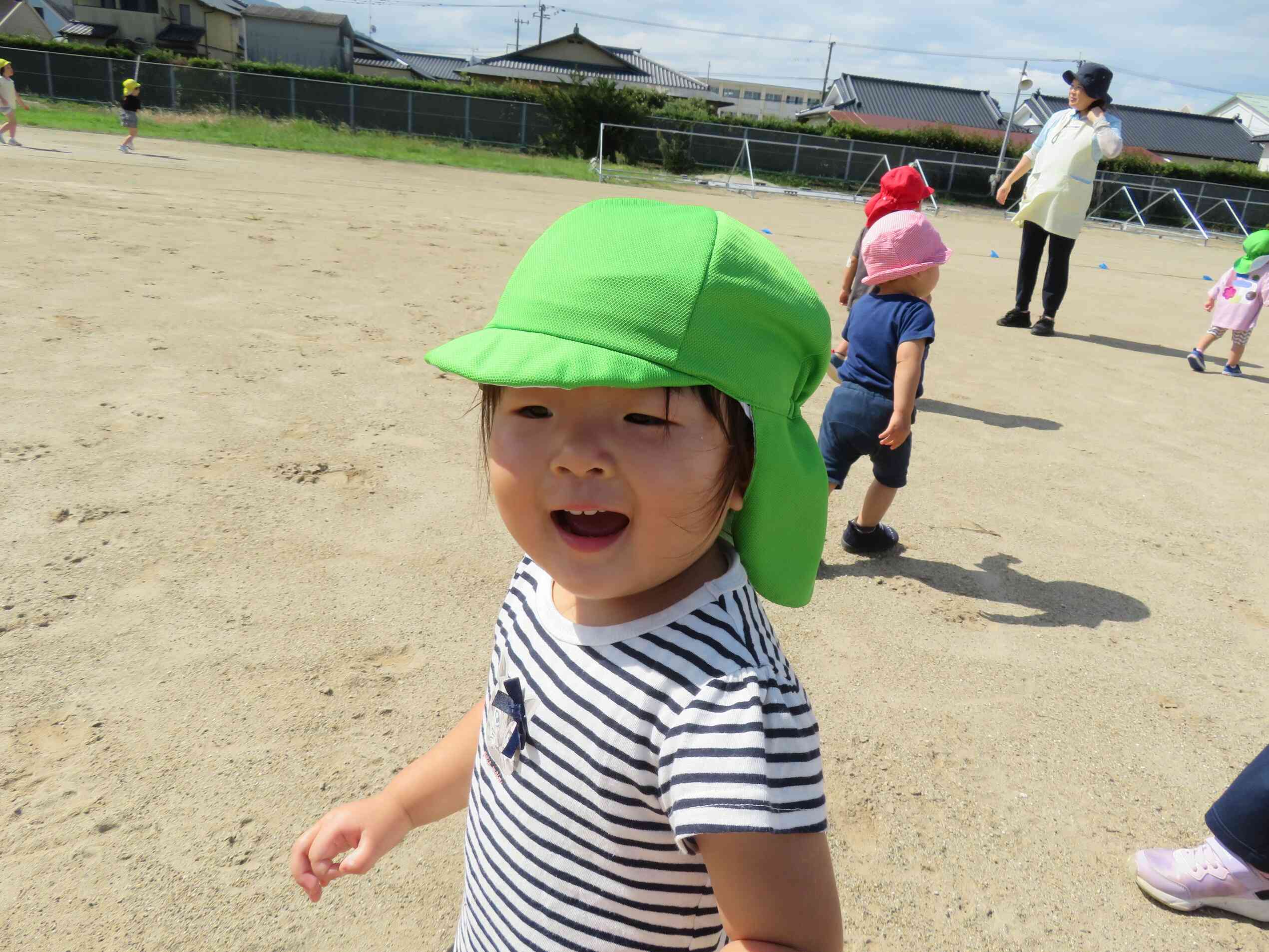 お兄さんお姉さんと遊ぶ楽しい時間♪