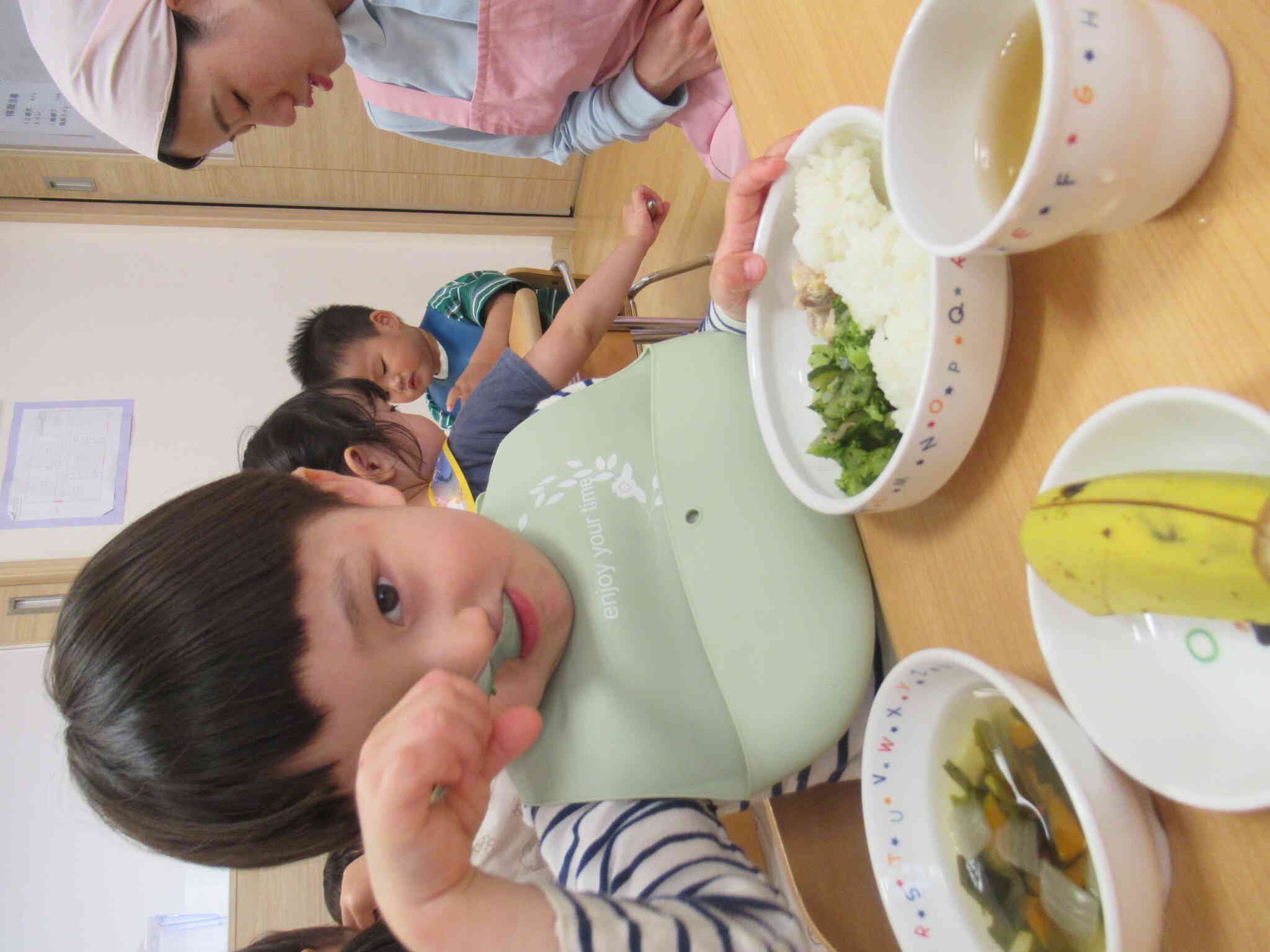 お給食美味しいかな？