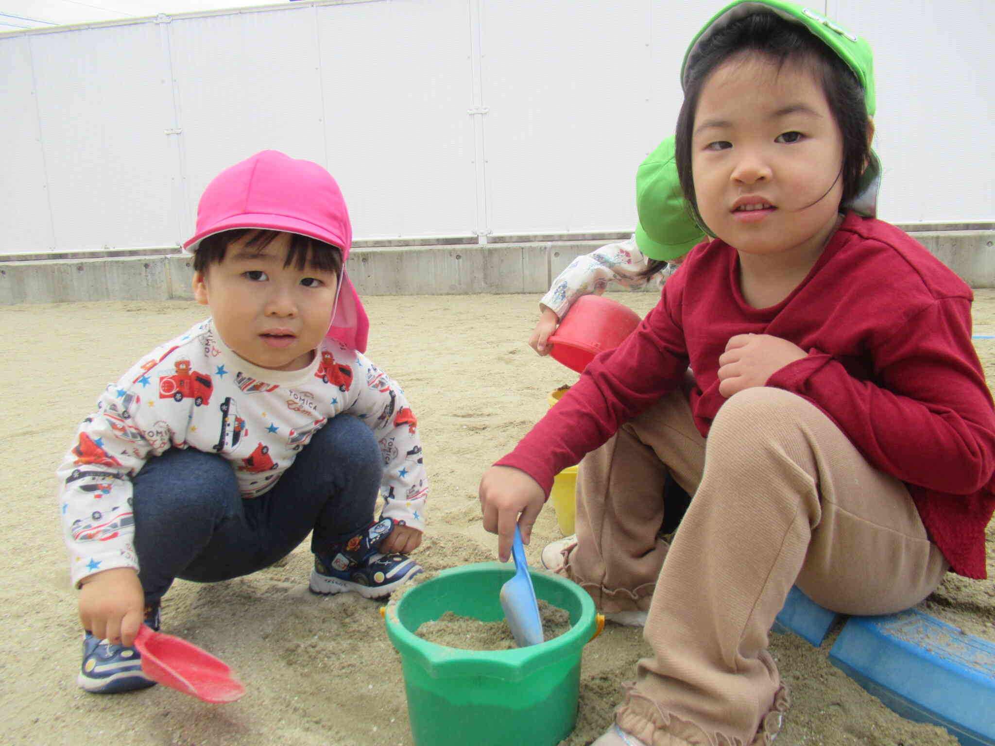 仲良くケーキ作ろうか…