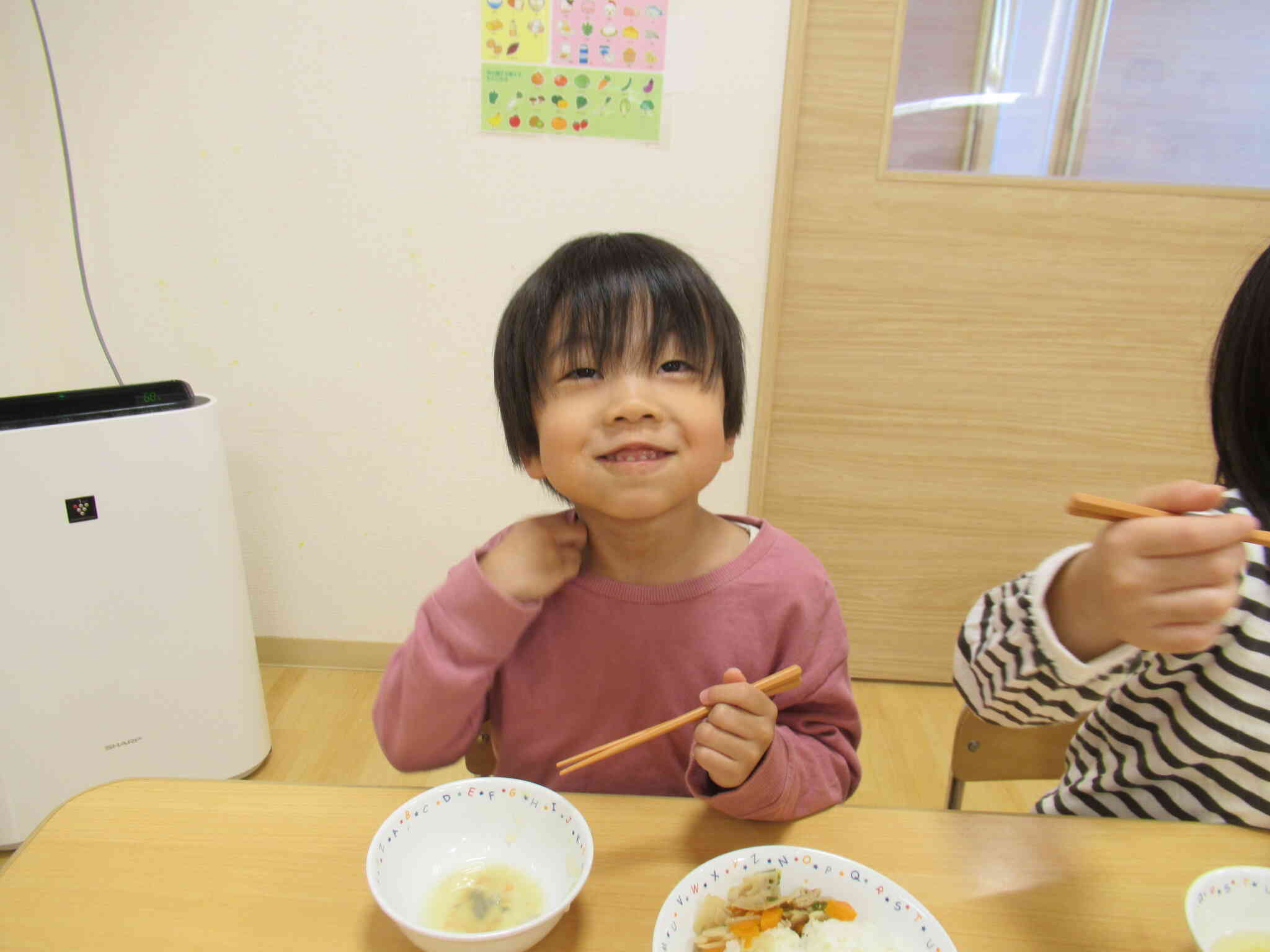 お給食もたくさん食べるよ