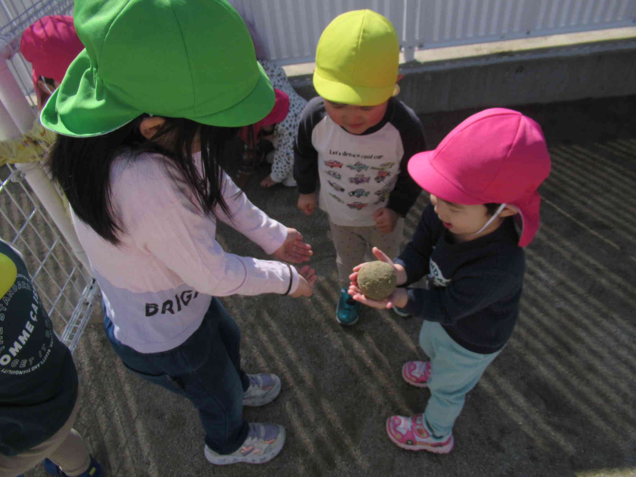 「お団子どうぞ」小さいお友だちにも優しいです