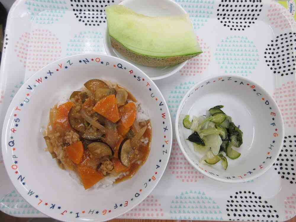 ７月生まれのお友達のお祝い給食
