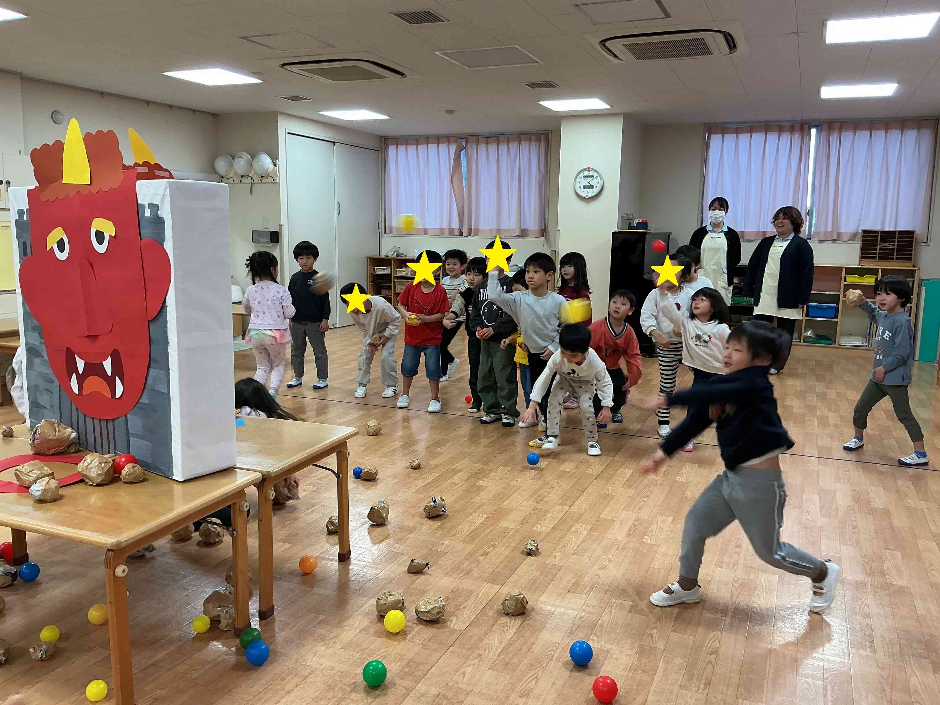 豆まきで鬼退治！