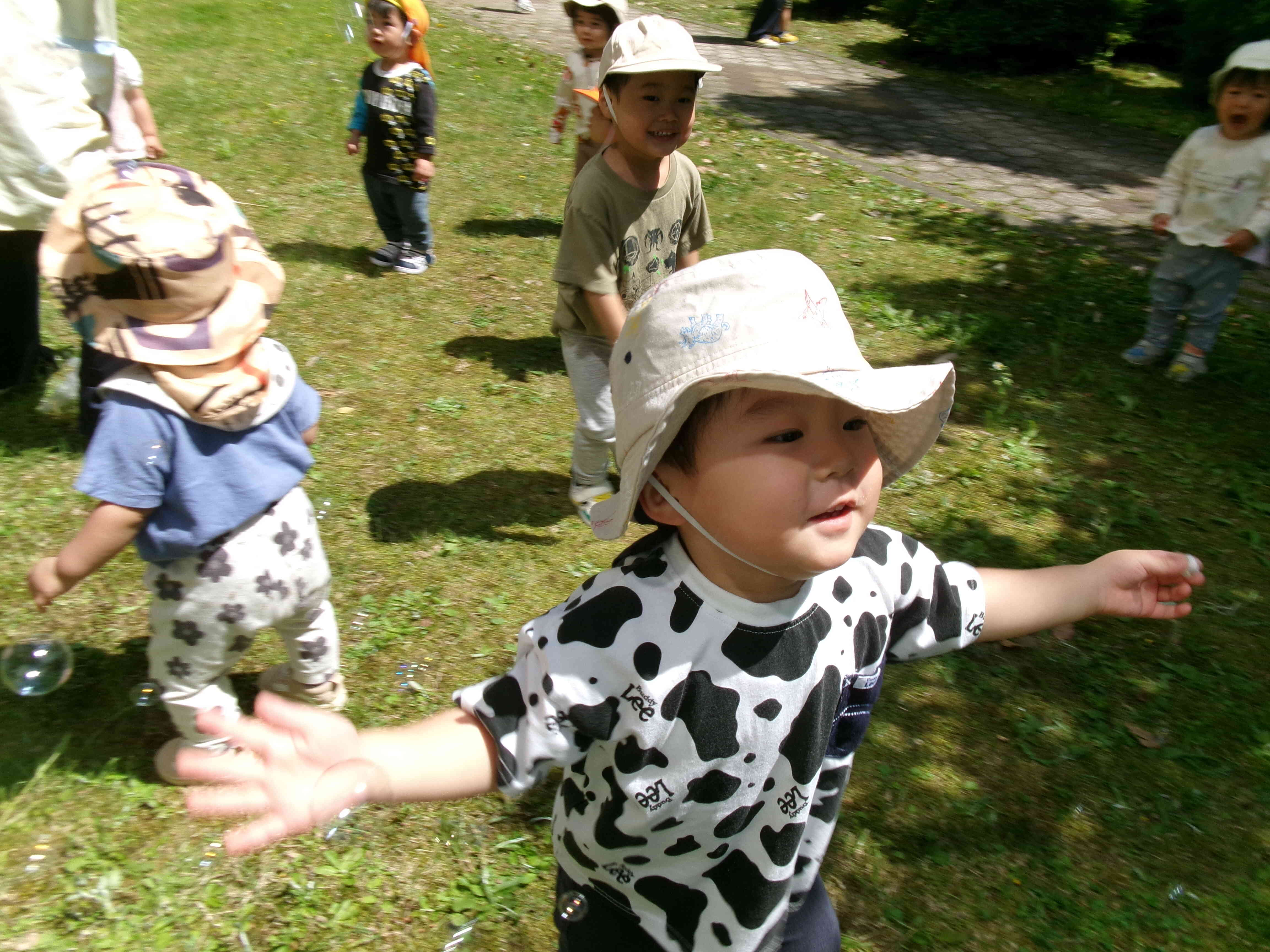 近くに公園や駅もあり戸外遊びも充実☆