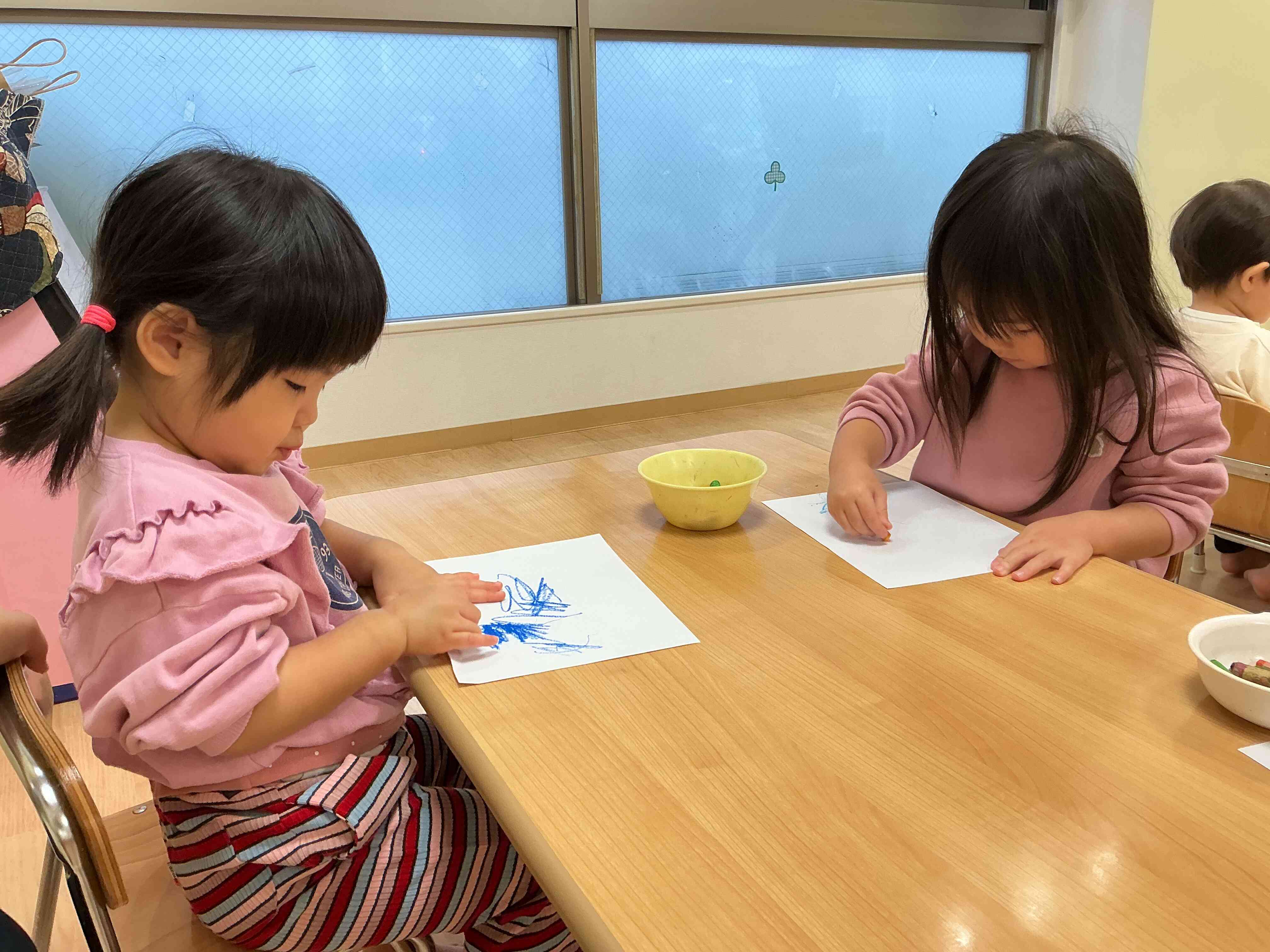 何を描こうかな〜♪